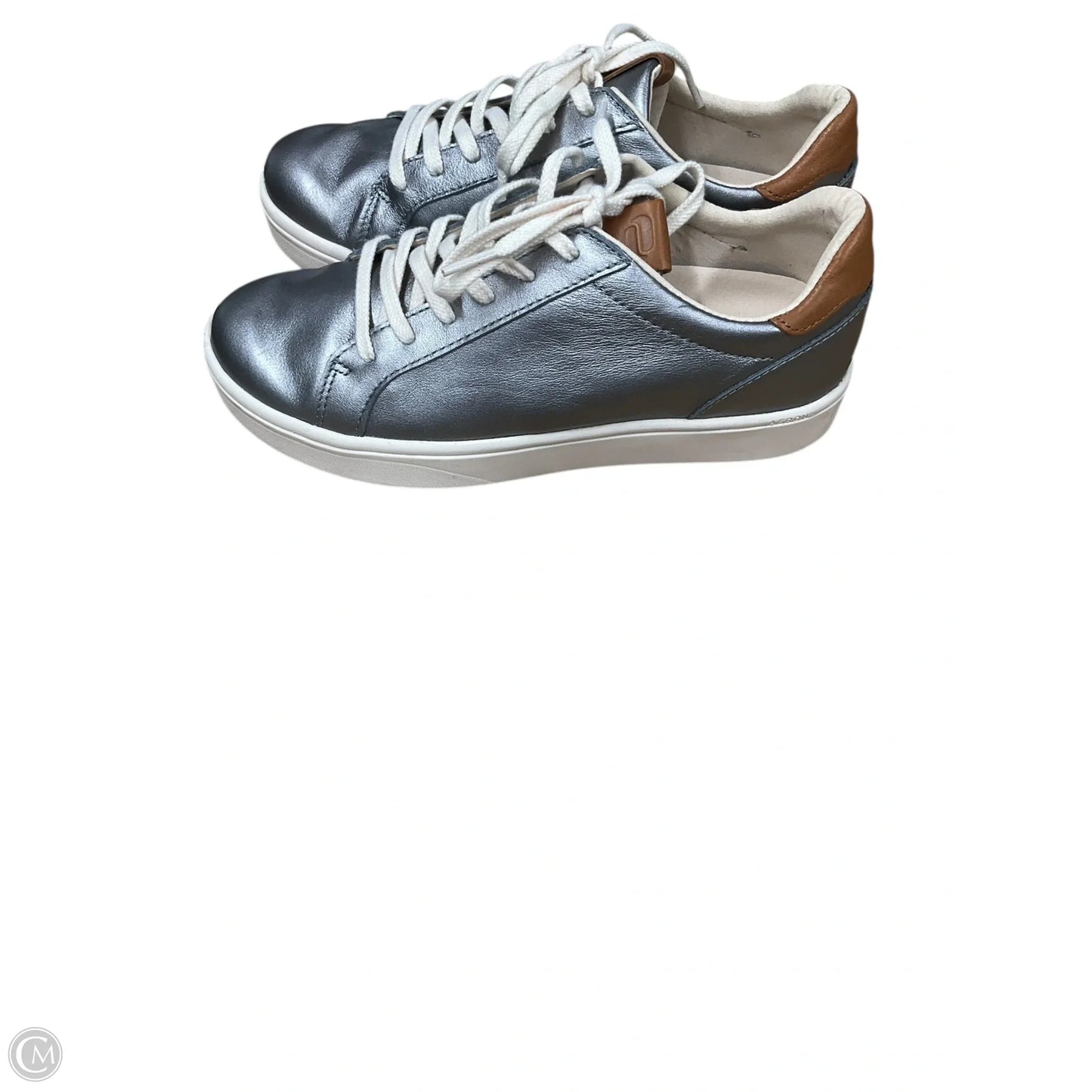 Shoes Sneakers By Clothes Mentor In Grey, Size: 9.5