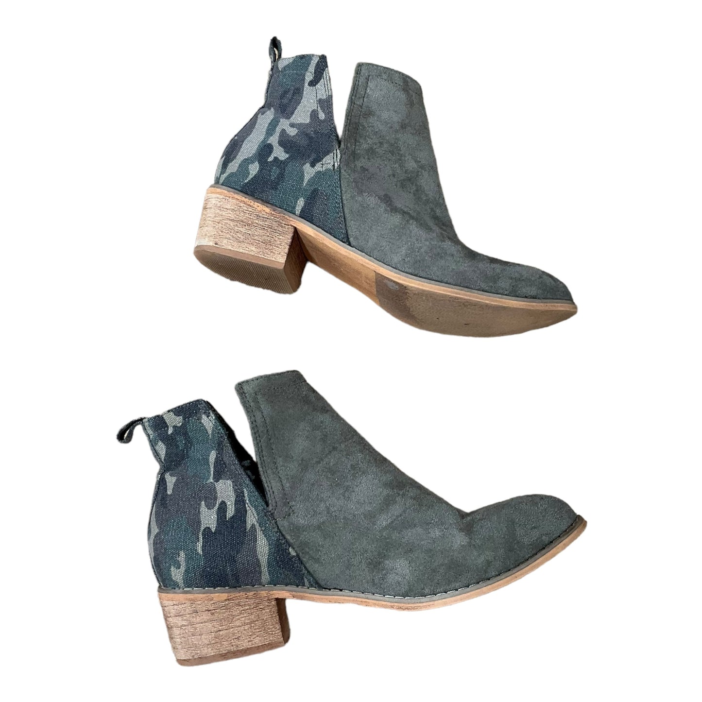 Boots Ankle Flats By Clothes Mentor Size: 8