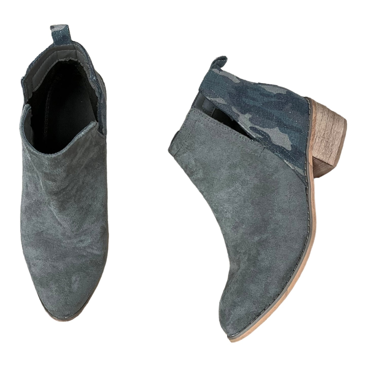 Boots Ankle Flats By Clothes Mentor Size: 8