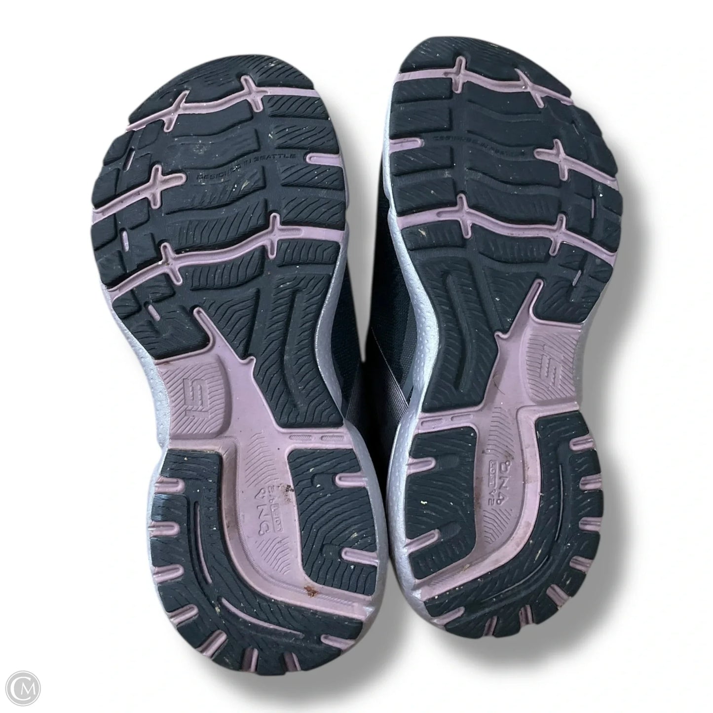 Shoes Athletic By Brooks In Black, Size: 6