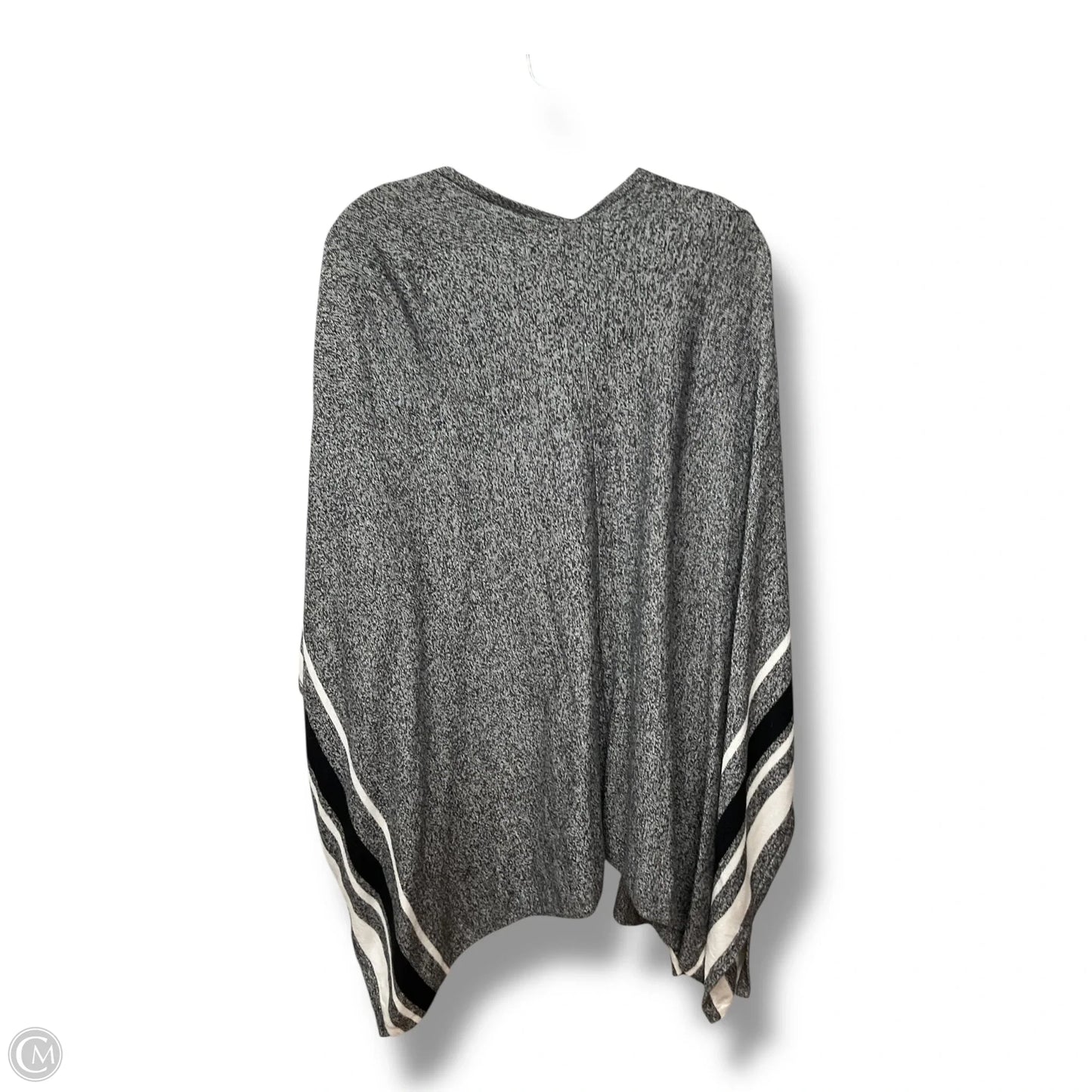 Shawl By Express In Grey, Size: Osfm