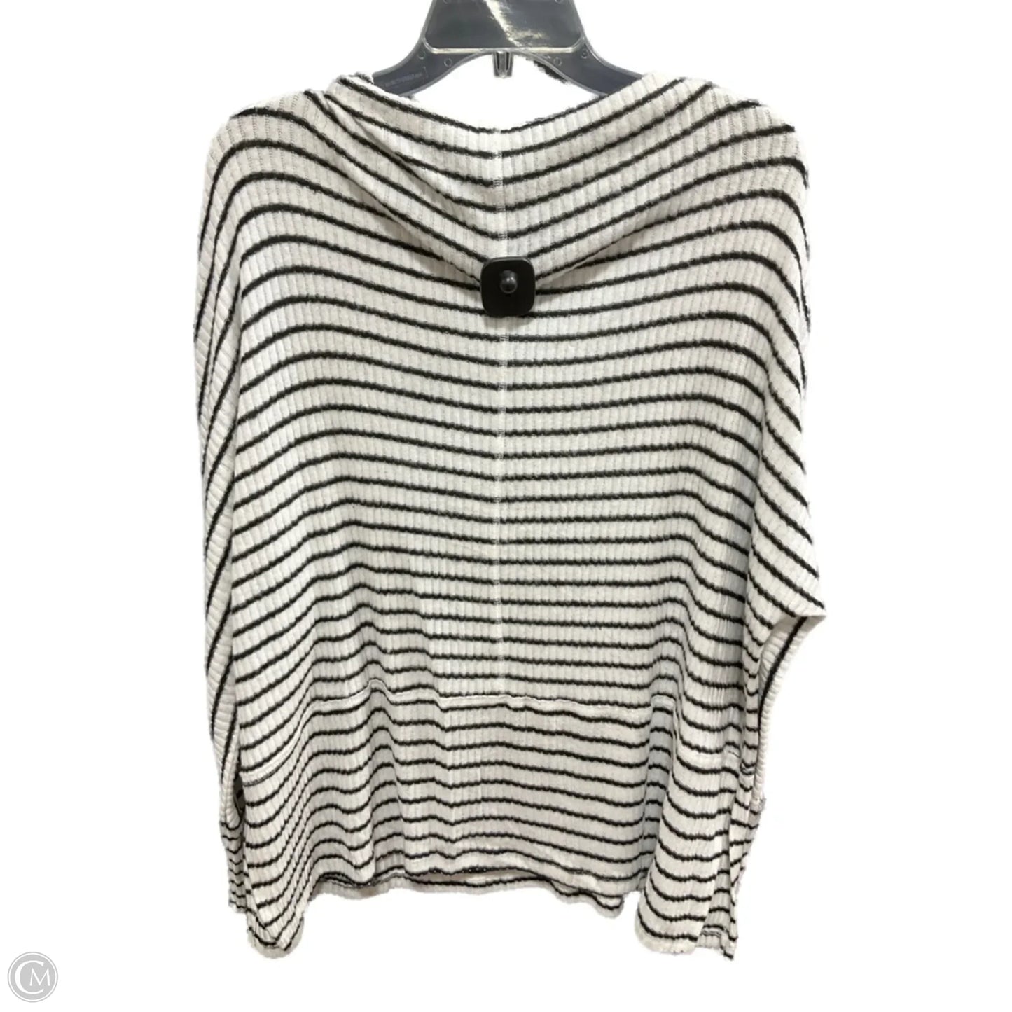 Top Long Sleeve By Maurices In Striped Pattern, Size: 1x
