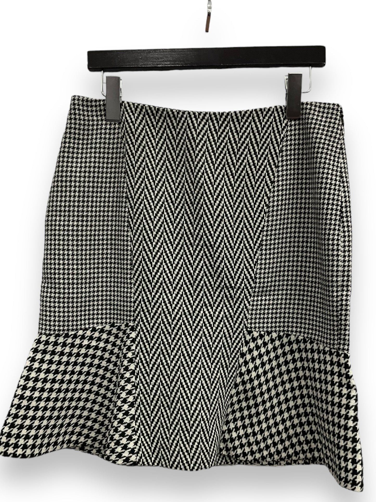 Skirt Mini & Short By Ann Taylor Size: 8