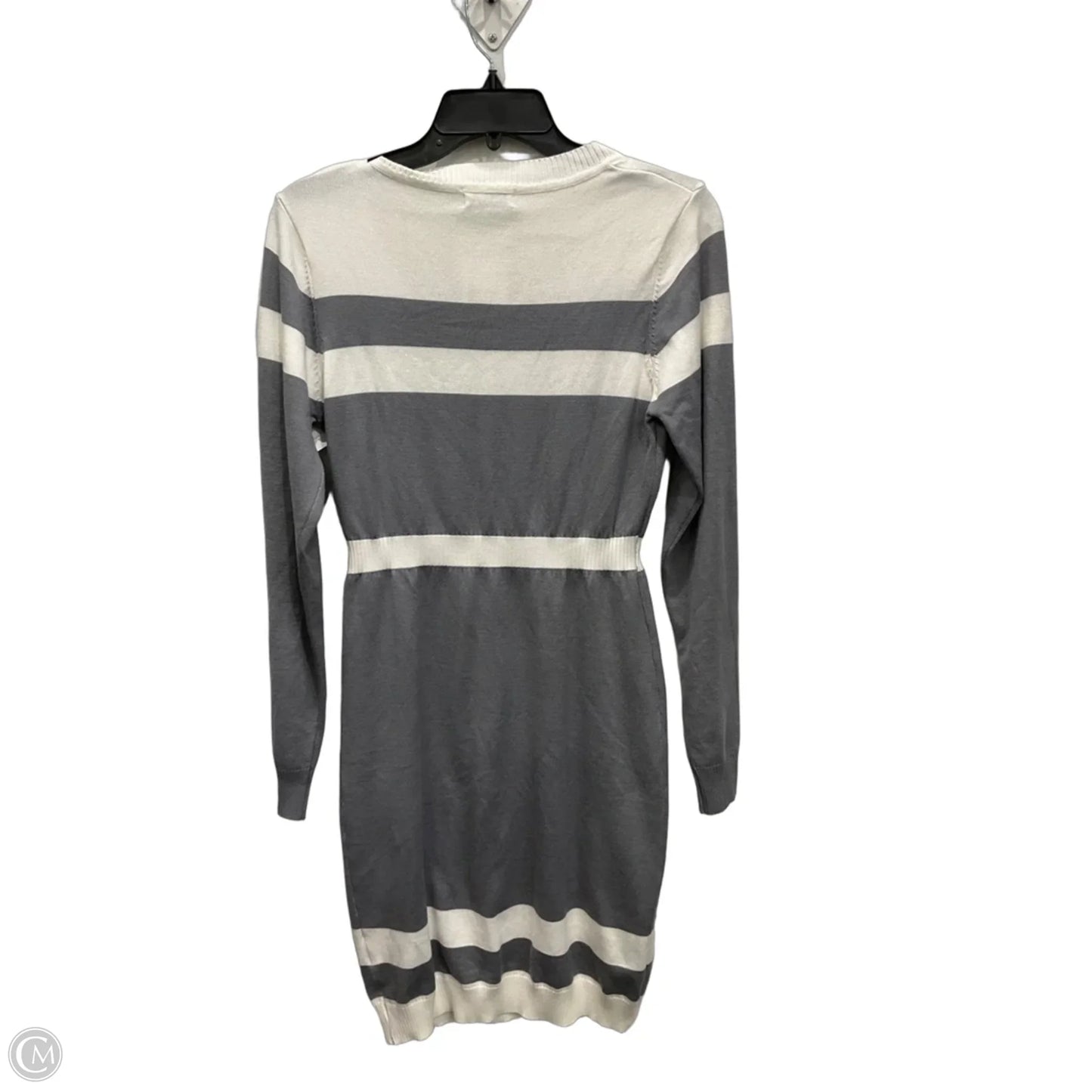 Dress Casual Midi By Clothes Mentor In Grey & White, Size: M