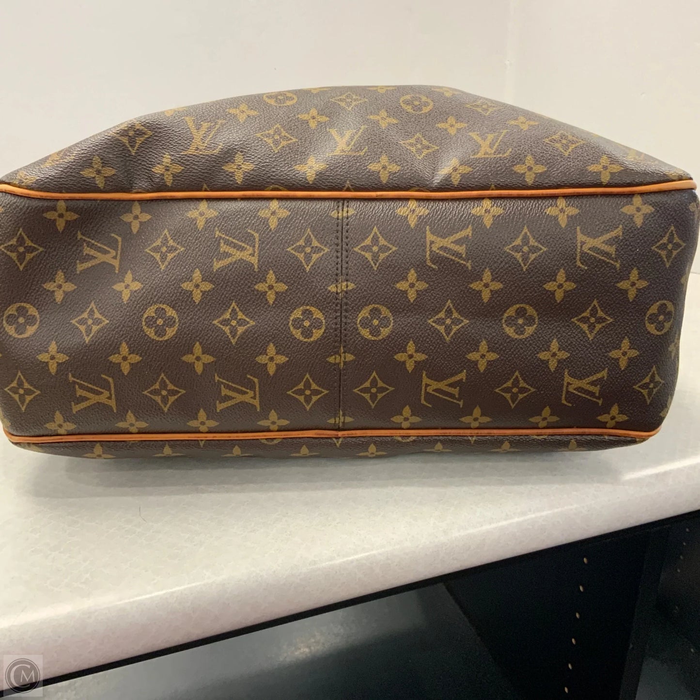 Handbag Luxury Designer By Louis Vuitton, Size: Large