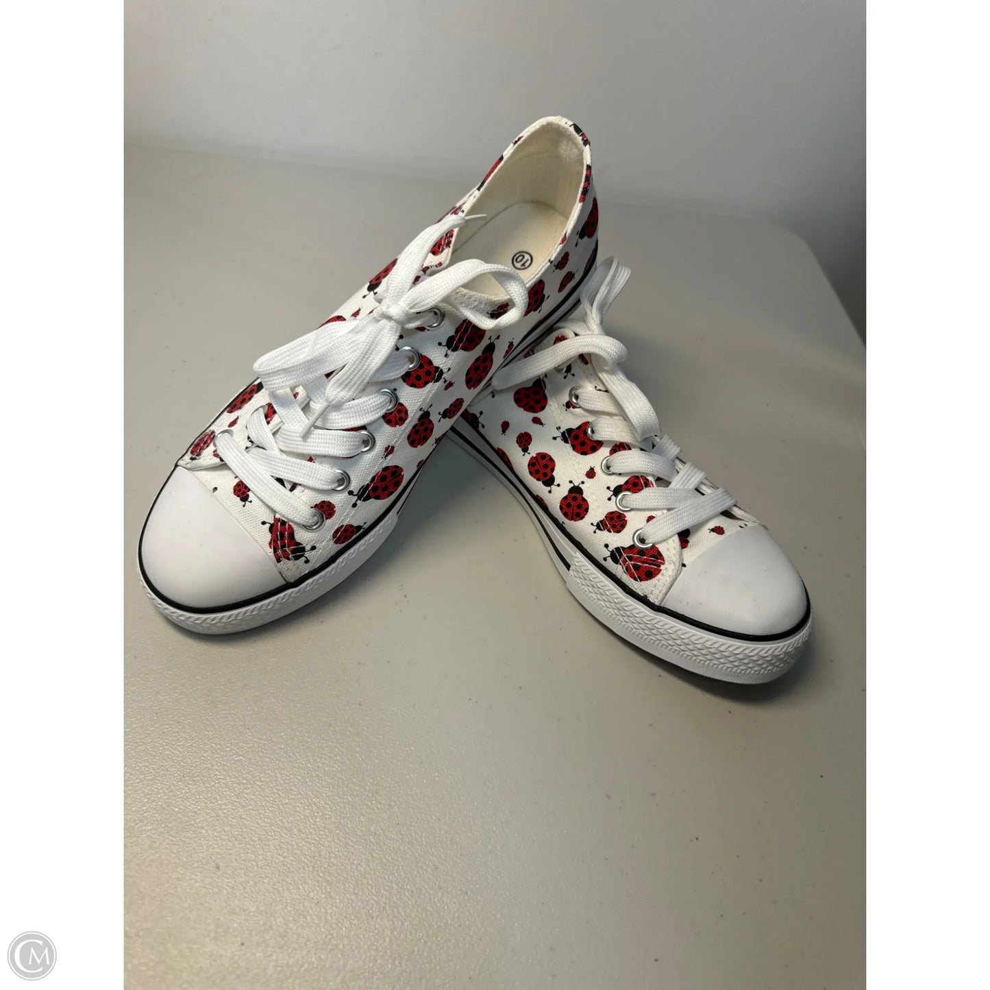 Shoes Sneakers By Clothes Mentor In Red & White