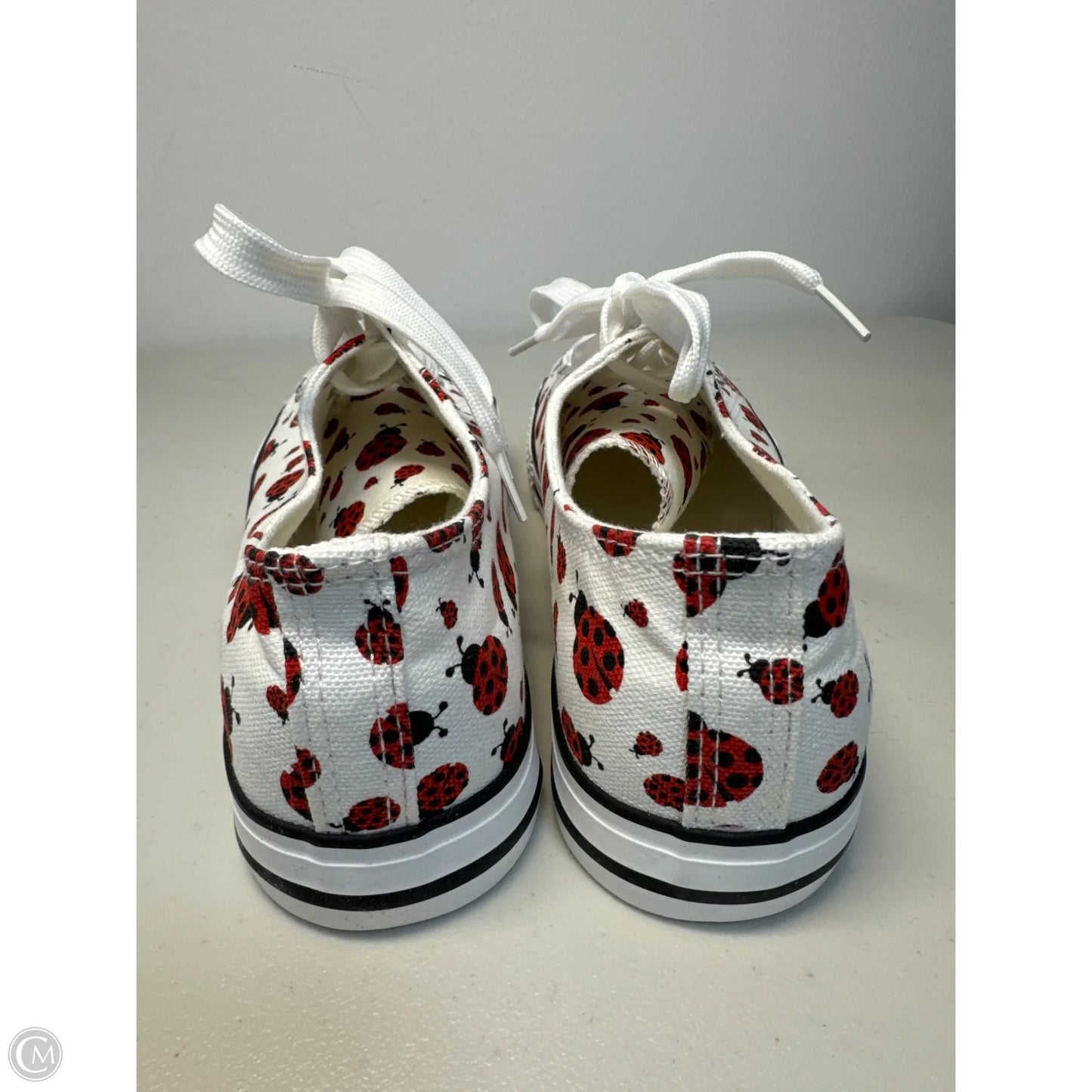 Shoes Sneakers By Clothes Mentor In Red & White