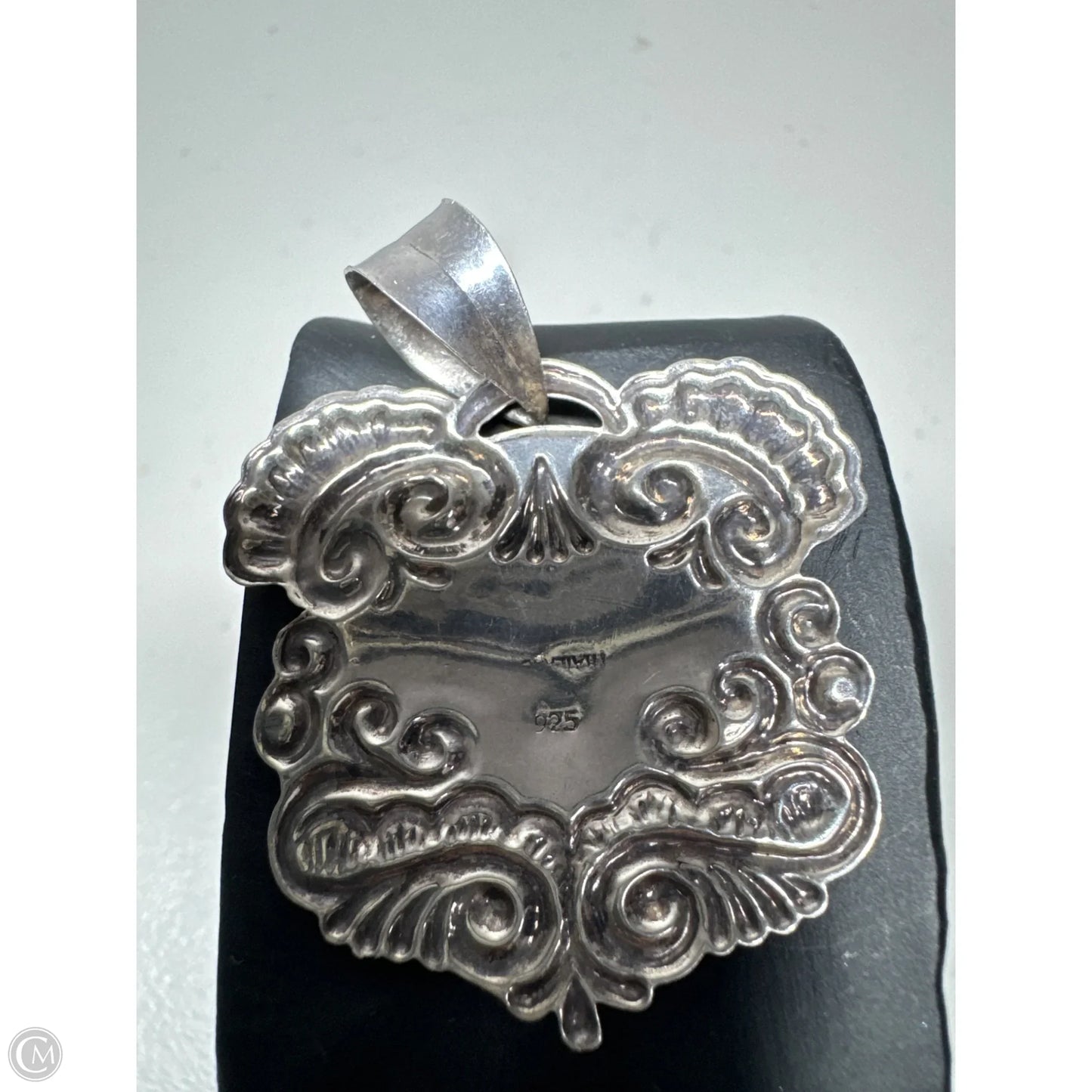Necklace Pendant By Clothes Mentor