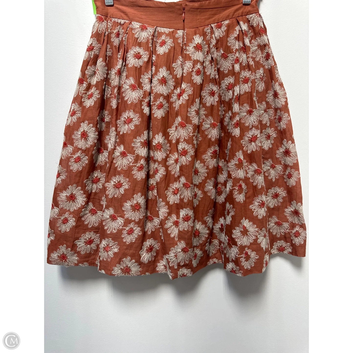 Skirt Mini & Short By Clothes Mentor In Bronze, Size: S