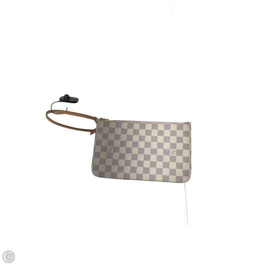Wristlet Luxury Designer By Louis Vuitton, Size: Medium