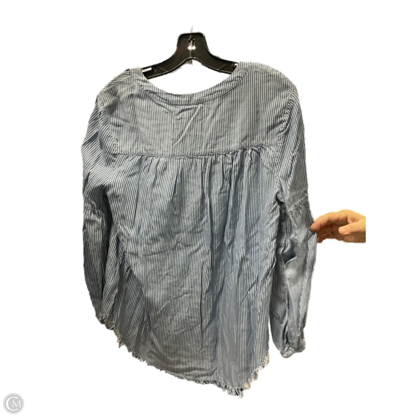 Top Long Sleeve By Clothes Mentor In Striped Pattern, Size: M