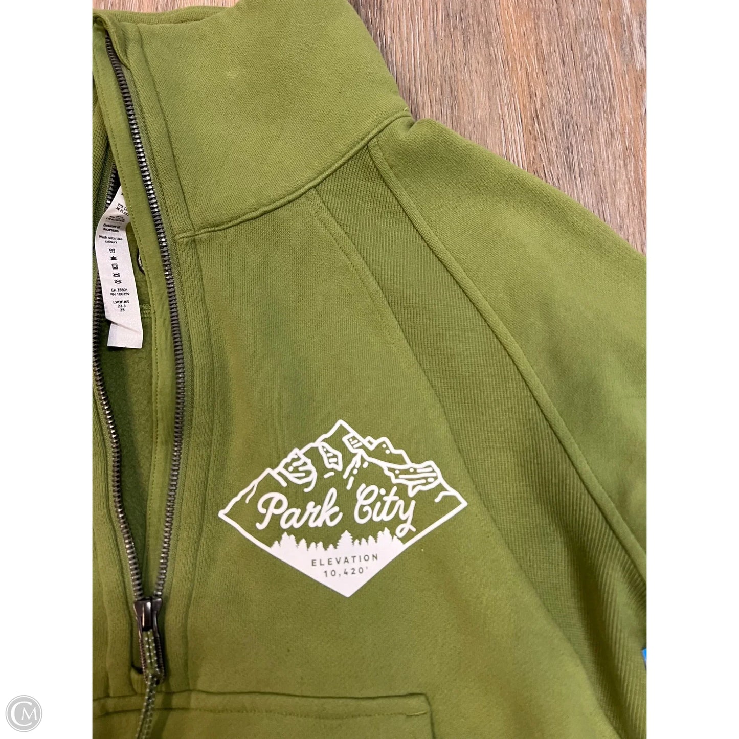 Athletic Sweatshirt Collar By Lululemon In Green, Size: M