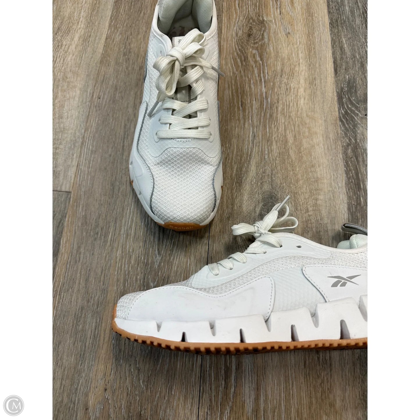 Shoes Athletic By Reebok In White, Size: 7