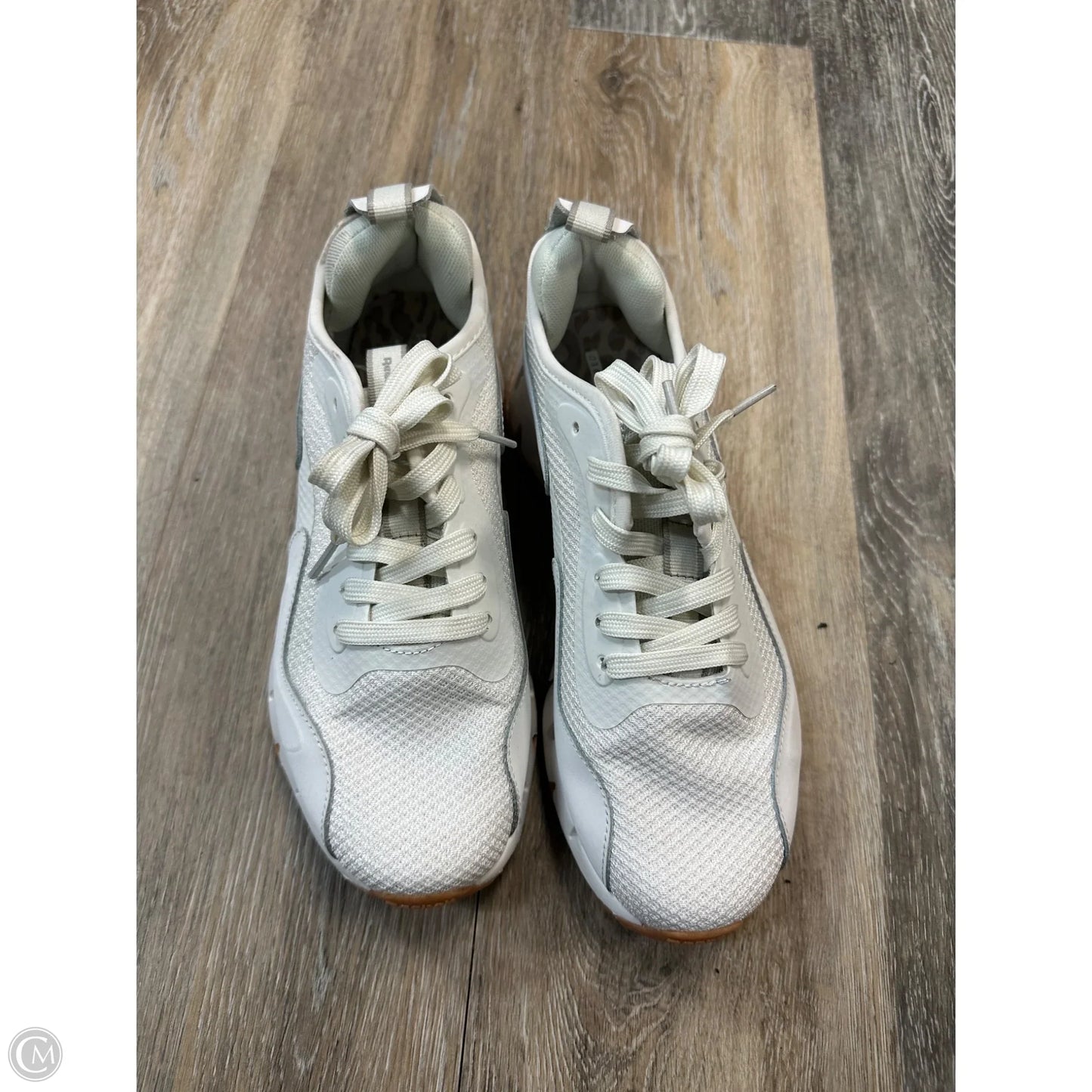 Shoes Athletic By Reebok In White, Size: 7