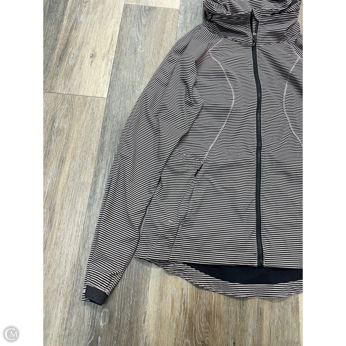 Athletic Sweatshirt Collar By Lululemon In Striped Pattern, Size: 6