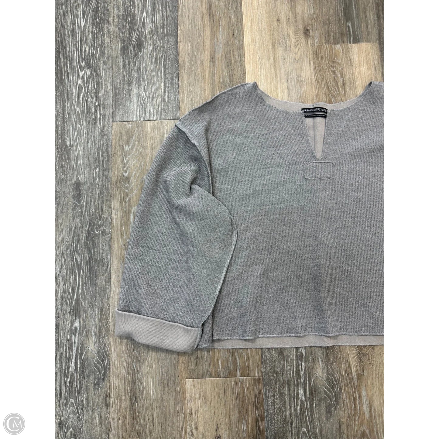 Top Long Sleeve By Urban Outfitters In Tan, Size: M