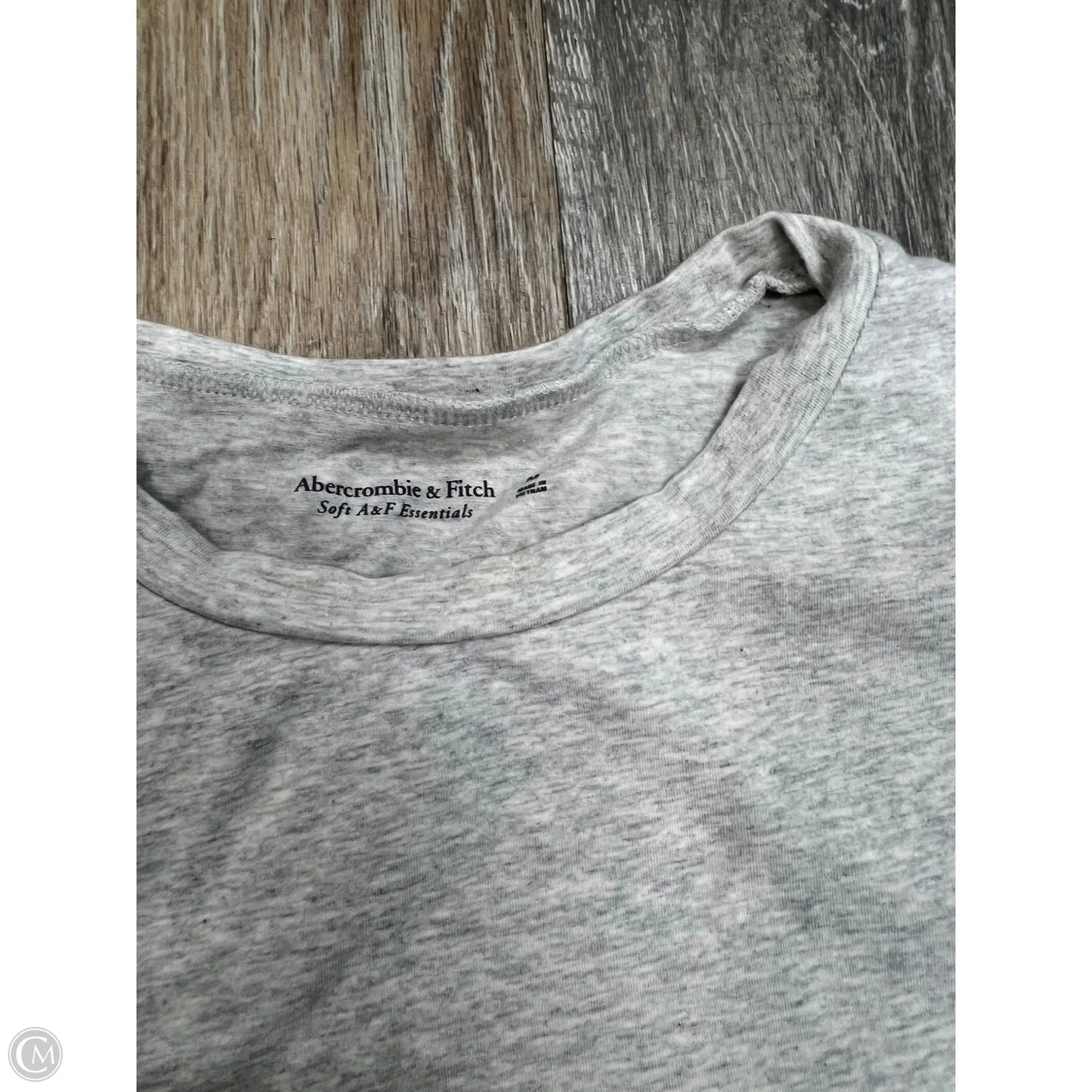 Top Short Sleeve By Abercrombie And Fitch In Grey, Size: M
