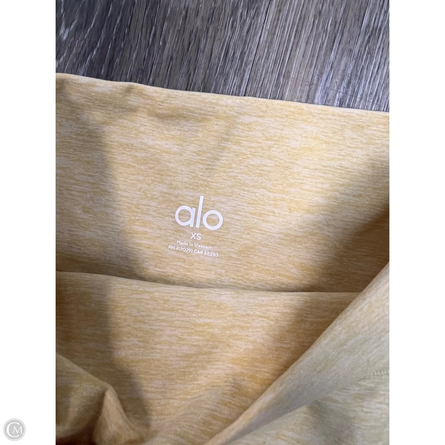 Athletic Leggings By Alo In Yellow, Size: Xs