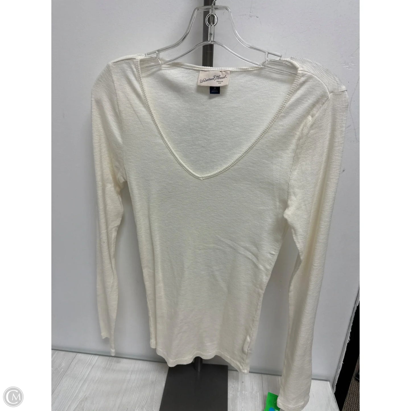 Top Long Sleeve Basic By Universal Thread In Cream, Size: M