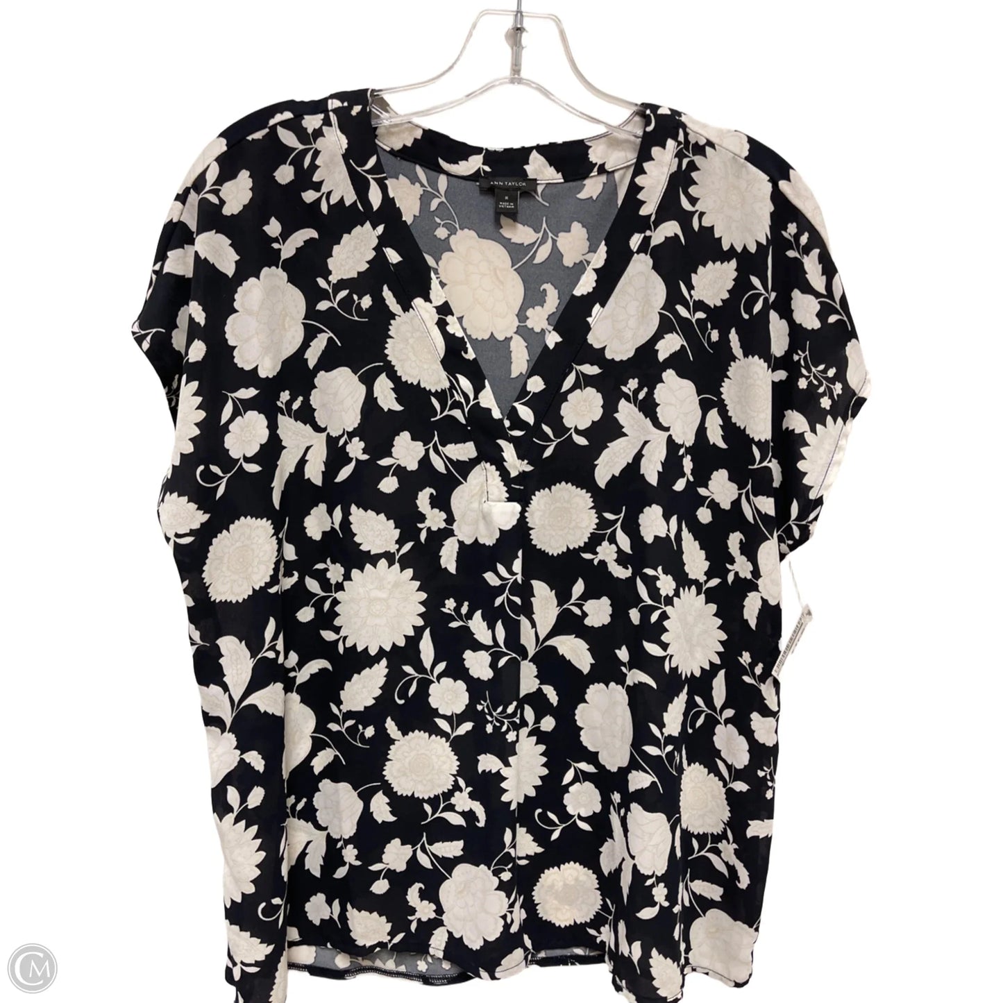 Top Short Sleeve By Ann Taylor In Navy, Size: M