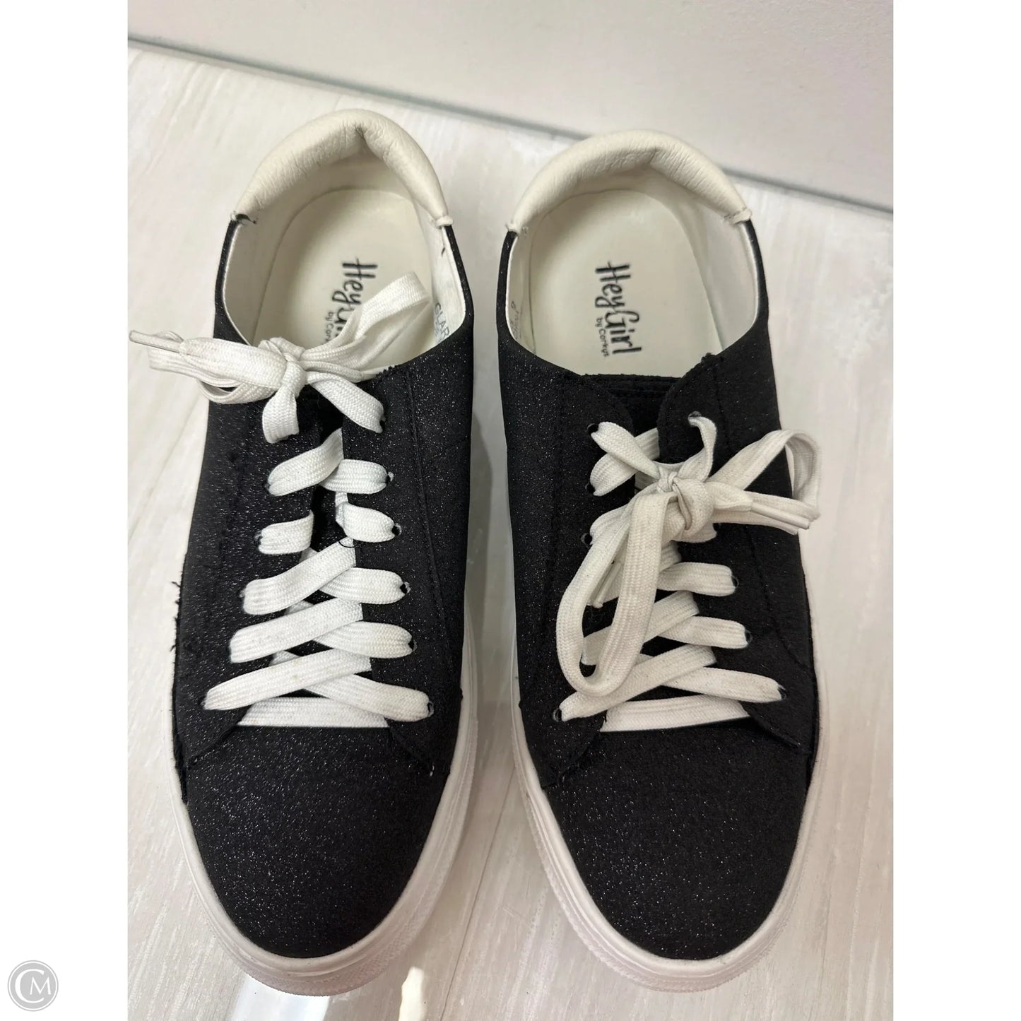Shoes Sneakers By Clothes Mentor In Black, Size: 9