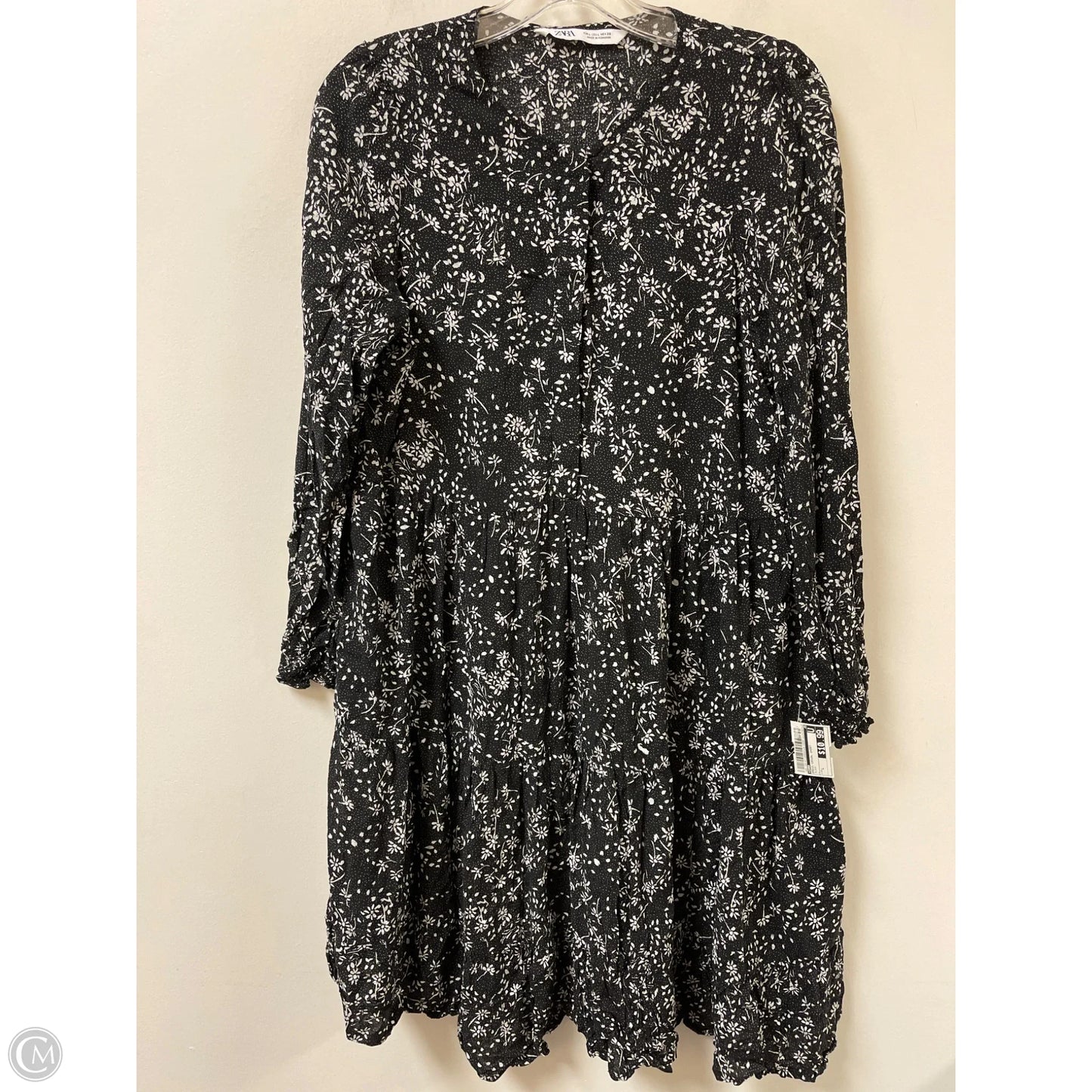 Dress Casual Short By Zara In Black, Size: L