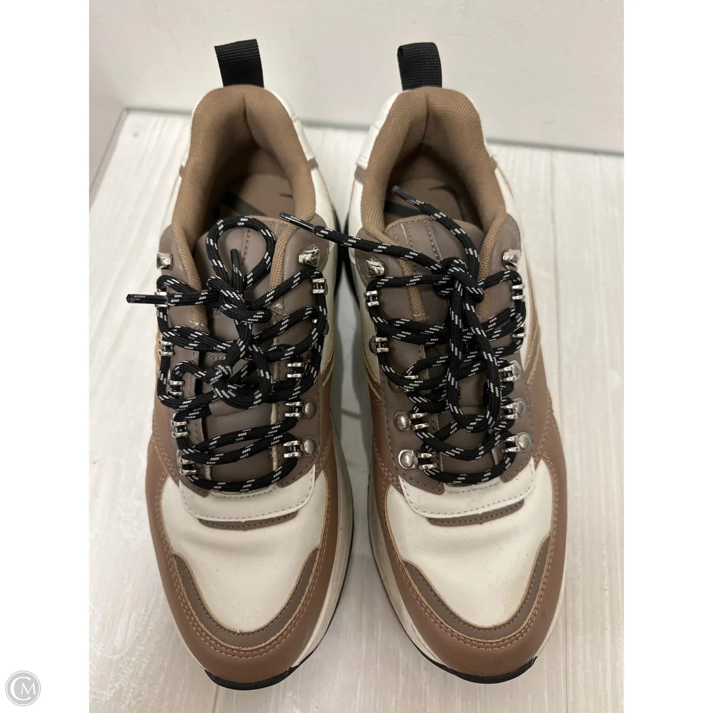Shoes Sneakers By Zara In Tan, Size: 9.5