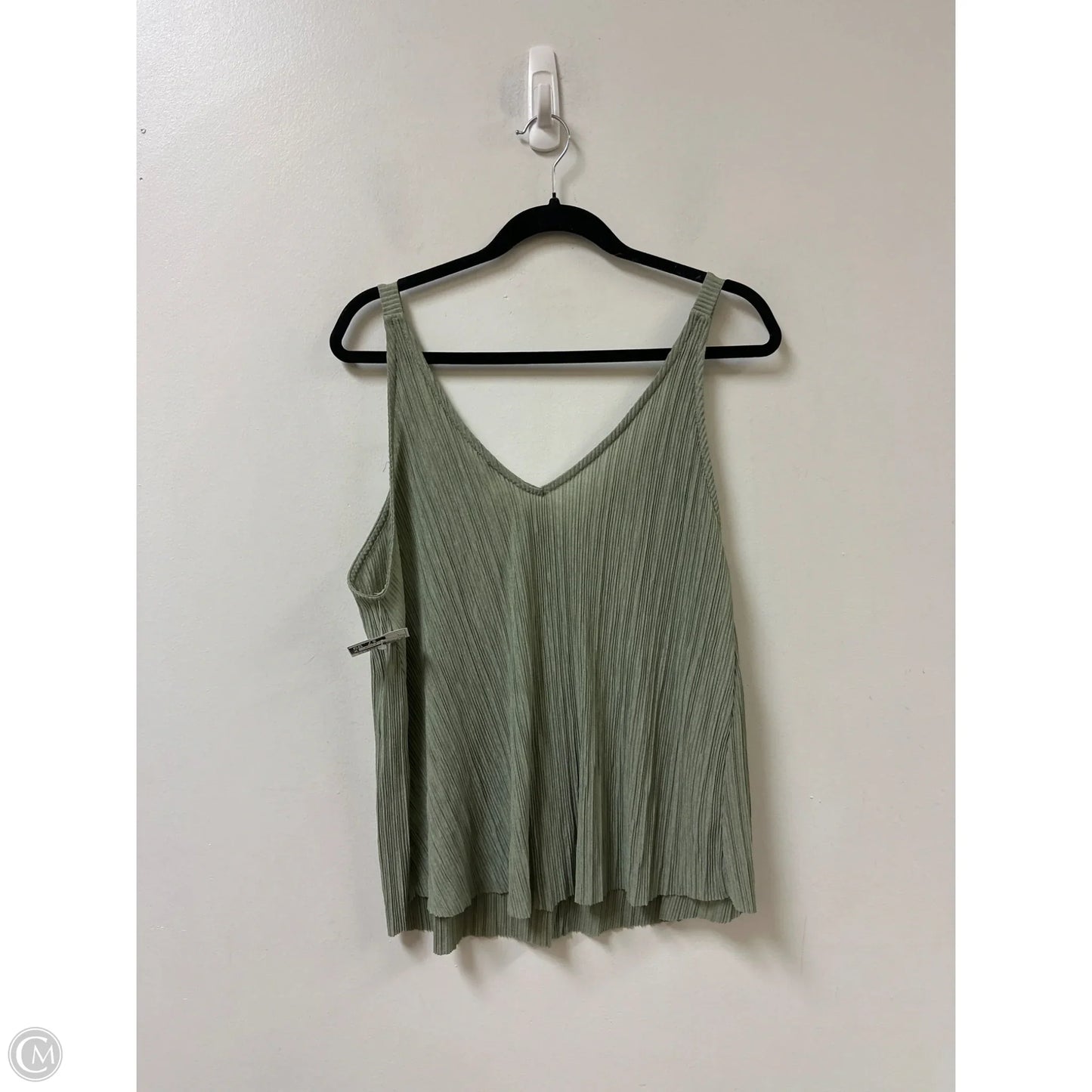 Top Sleeveless By Blu Pepper In Green, Size: L