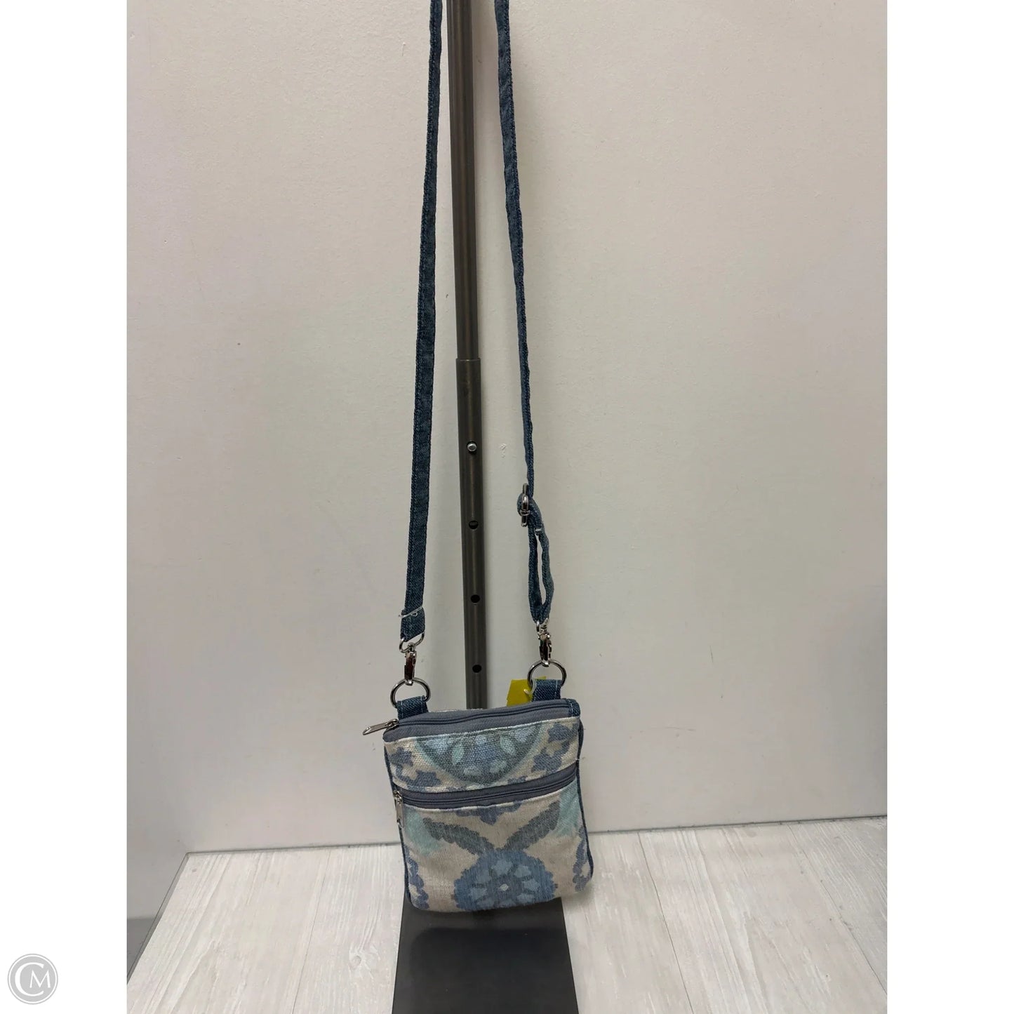 Crossbody By Clothes Mentor, Size: Small