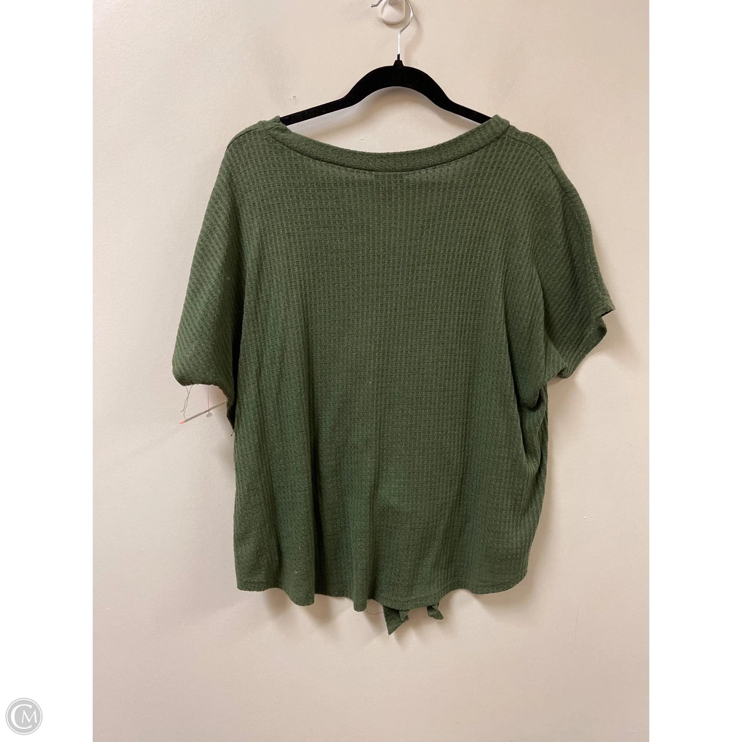 Top Short Sleeve By Torrid In Green, Size: 1x