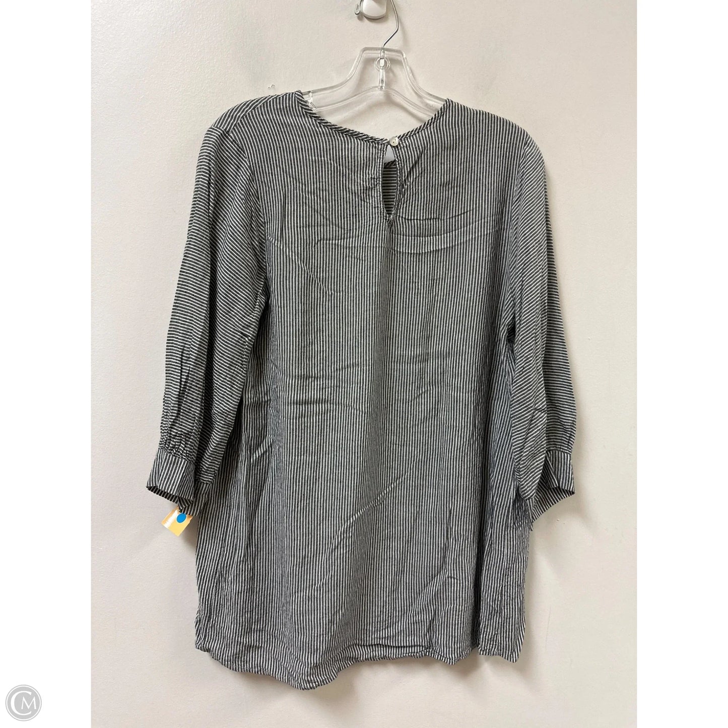 Top Long Sleeve By Roolee In Grey, Size: L