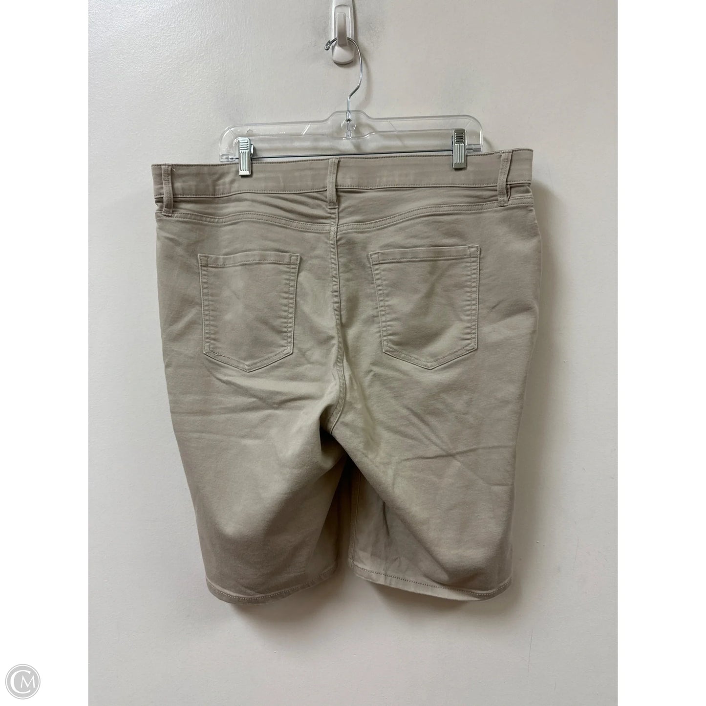 Shorts By Liz Claiborne In Tan, Size: 18