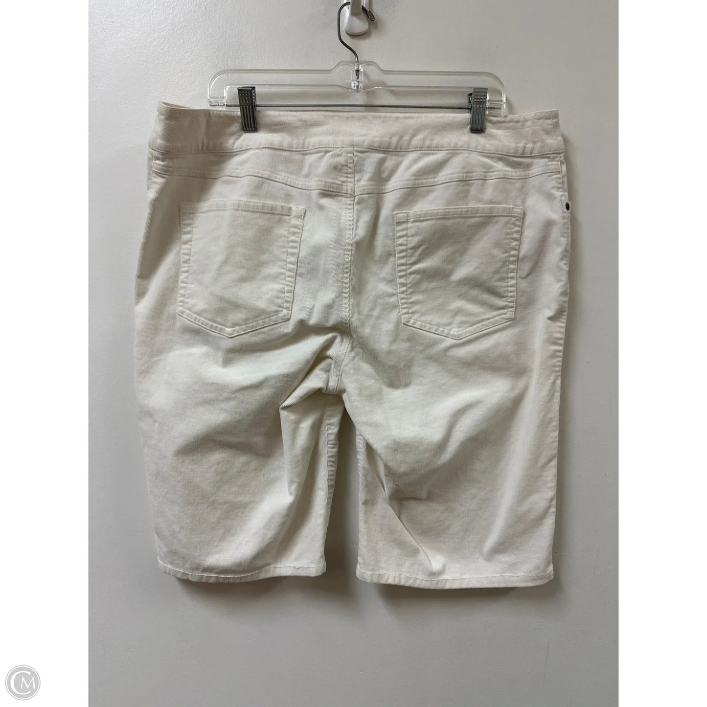 Shorts By Chicos In White, Size: Xl