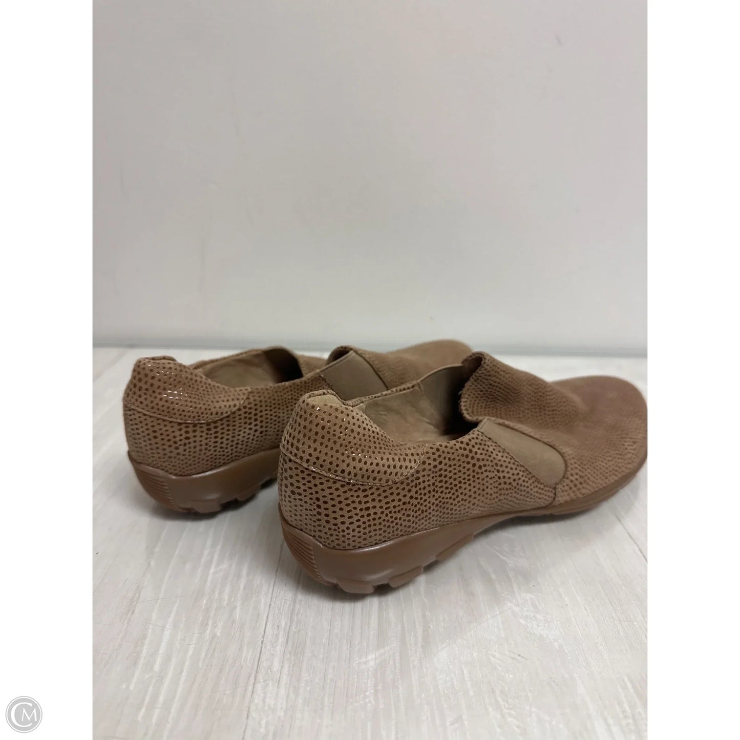 Shoes Flats By Vaneli In Brown, Size: 7.5