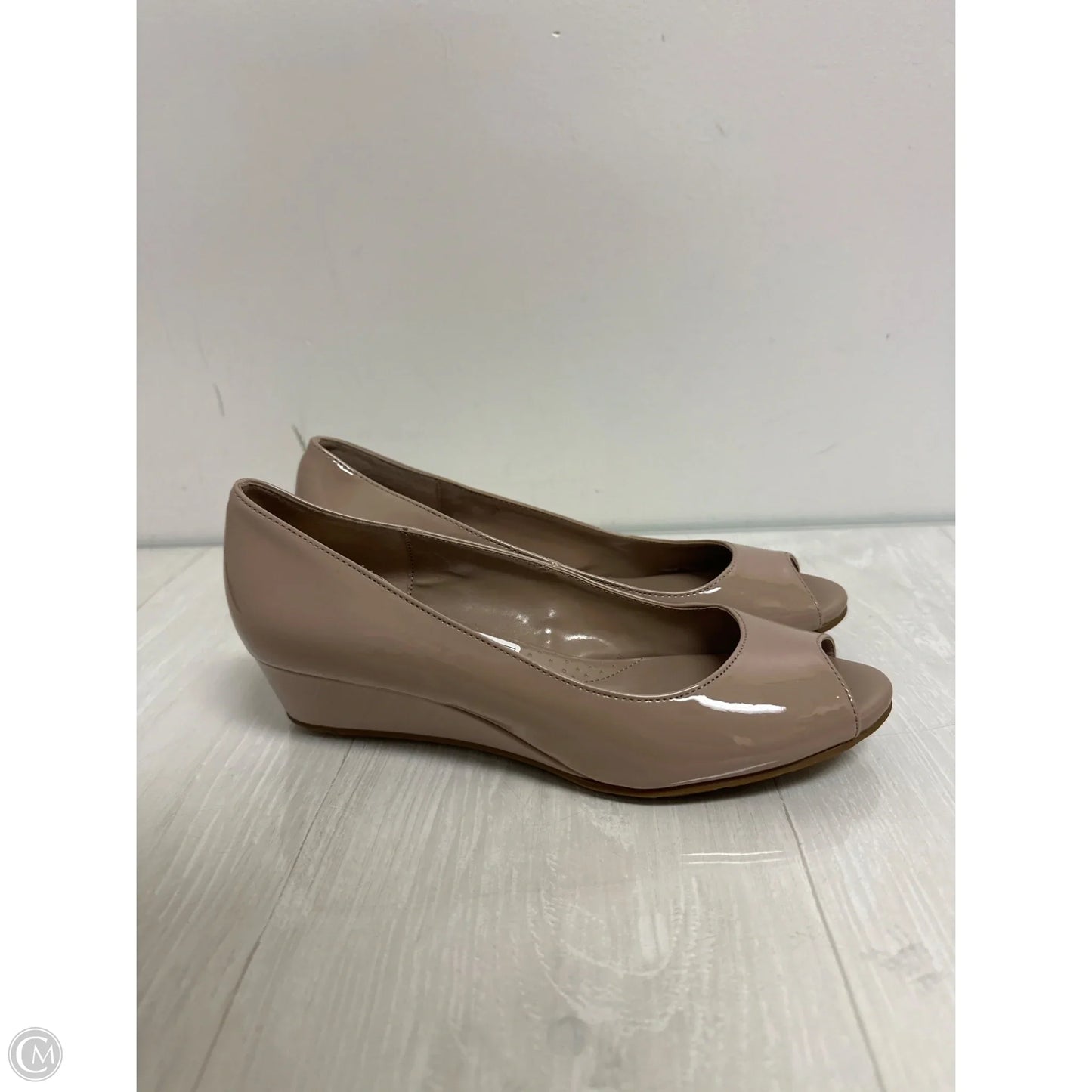 Shoes Heels Wedge By Bandolino In Cream, Size: 10