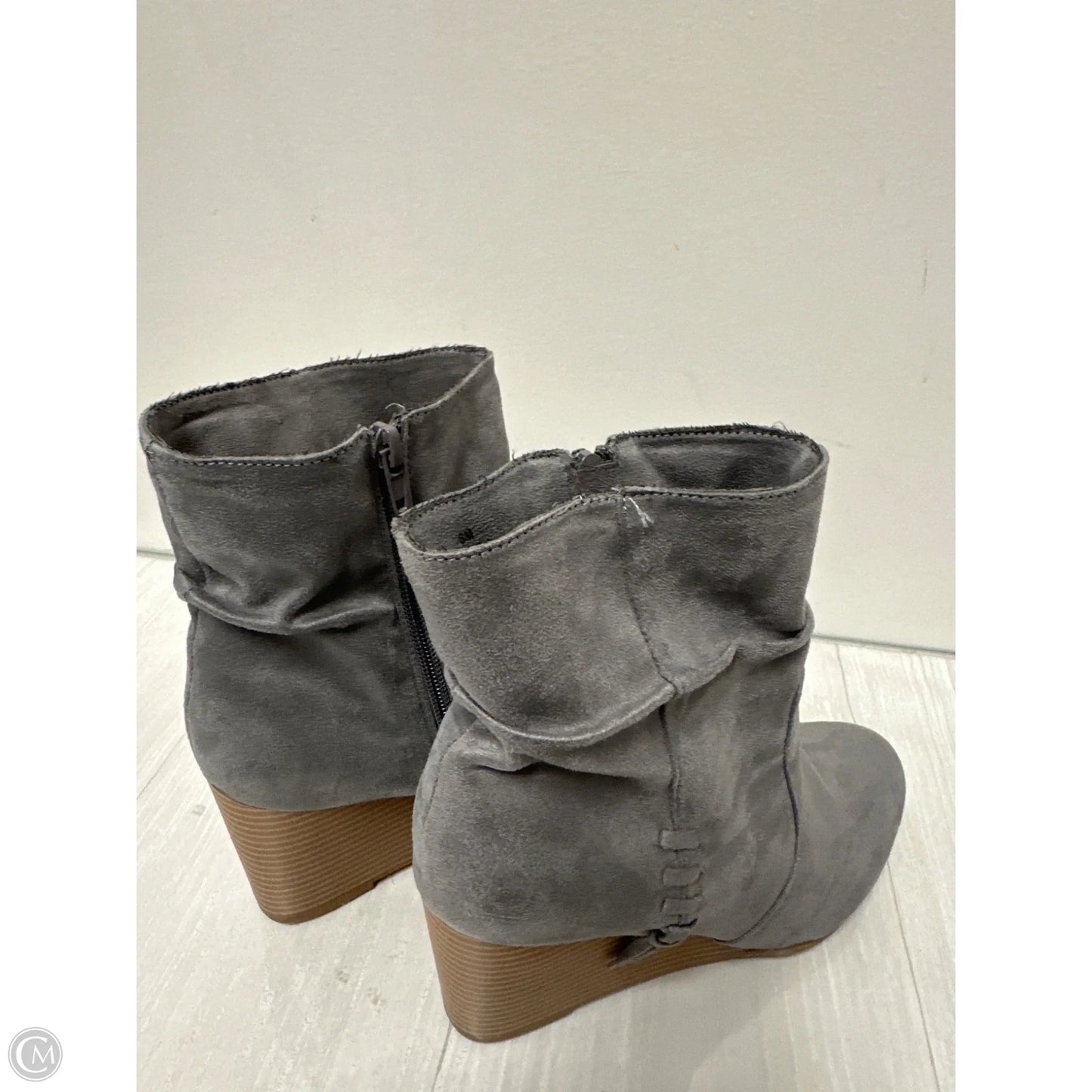 Boots Ankle Heels By Clothes Mentor In Grey, Size: 8