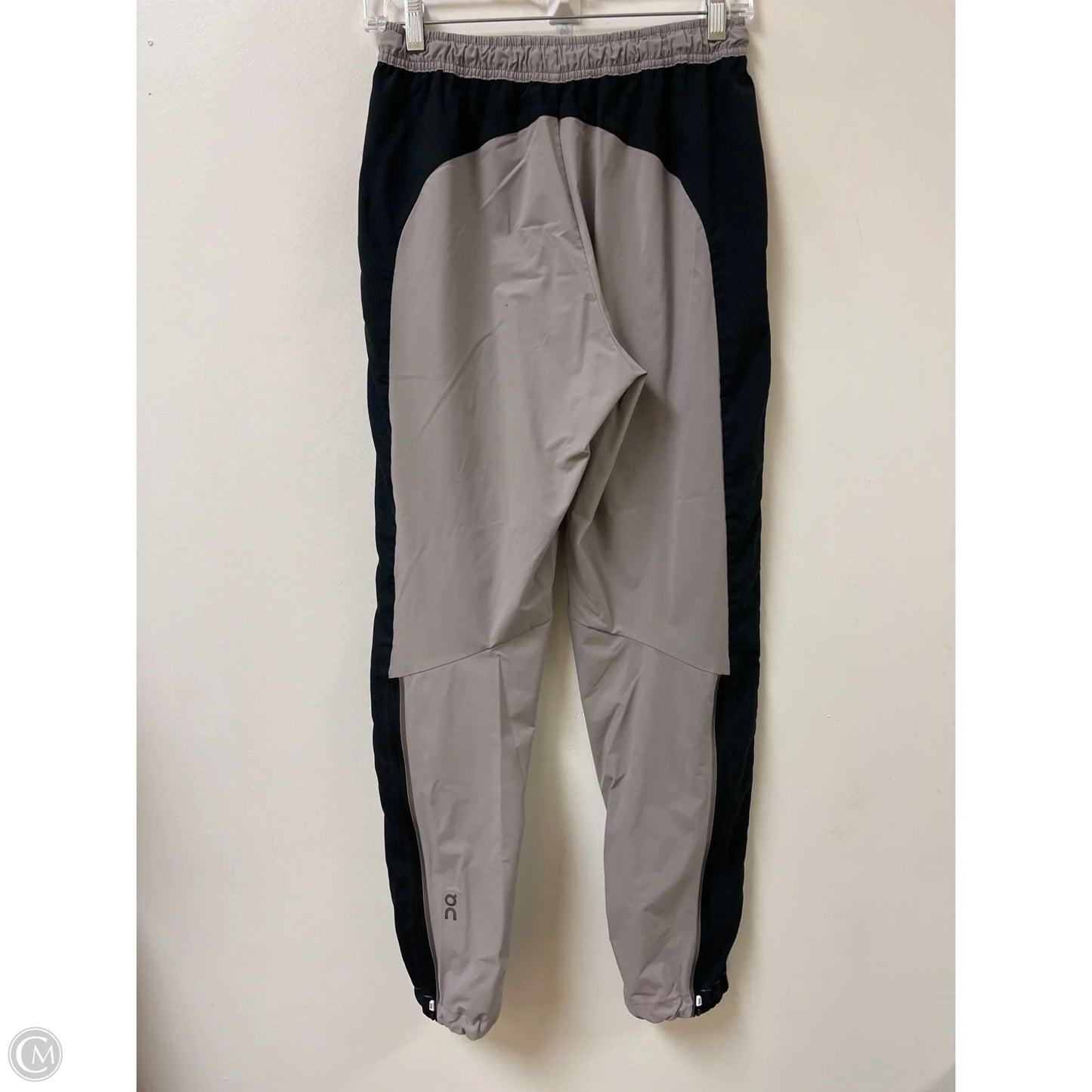Athletic Pants By On Cloud In Grey, Size: Xs