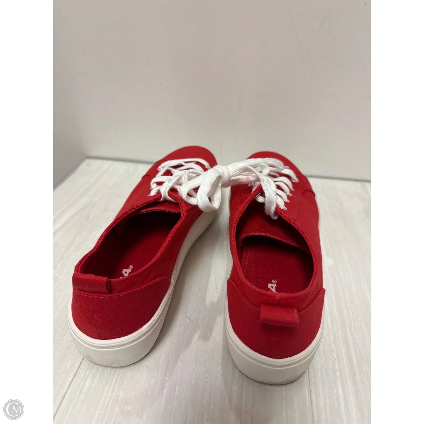 Shoes Sneakers By Soda In Red, Size: 10