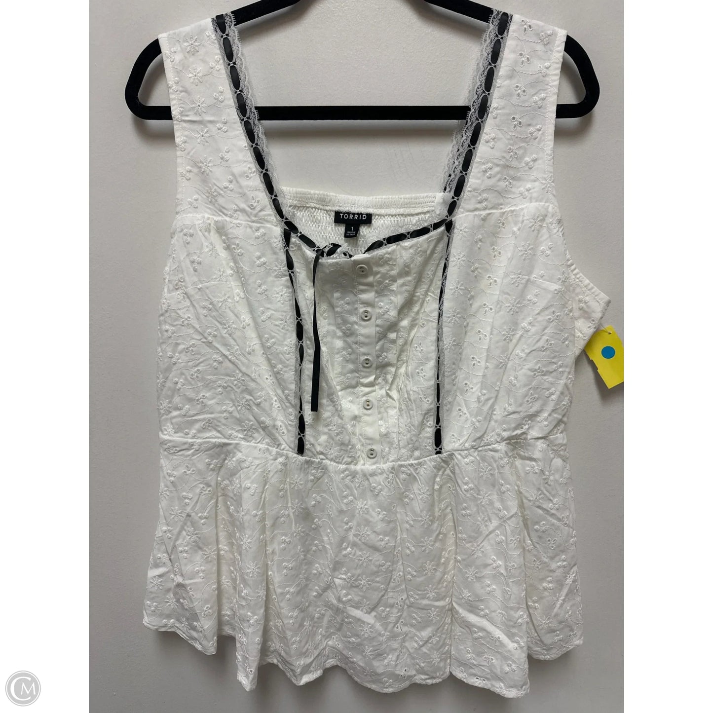 Top Sleeveless By Torrid In Black & White, Size: 1x