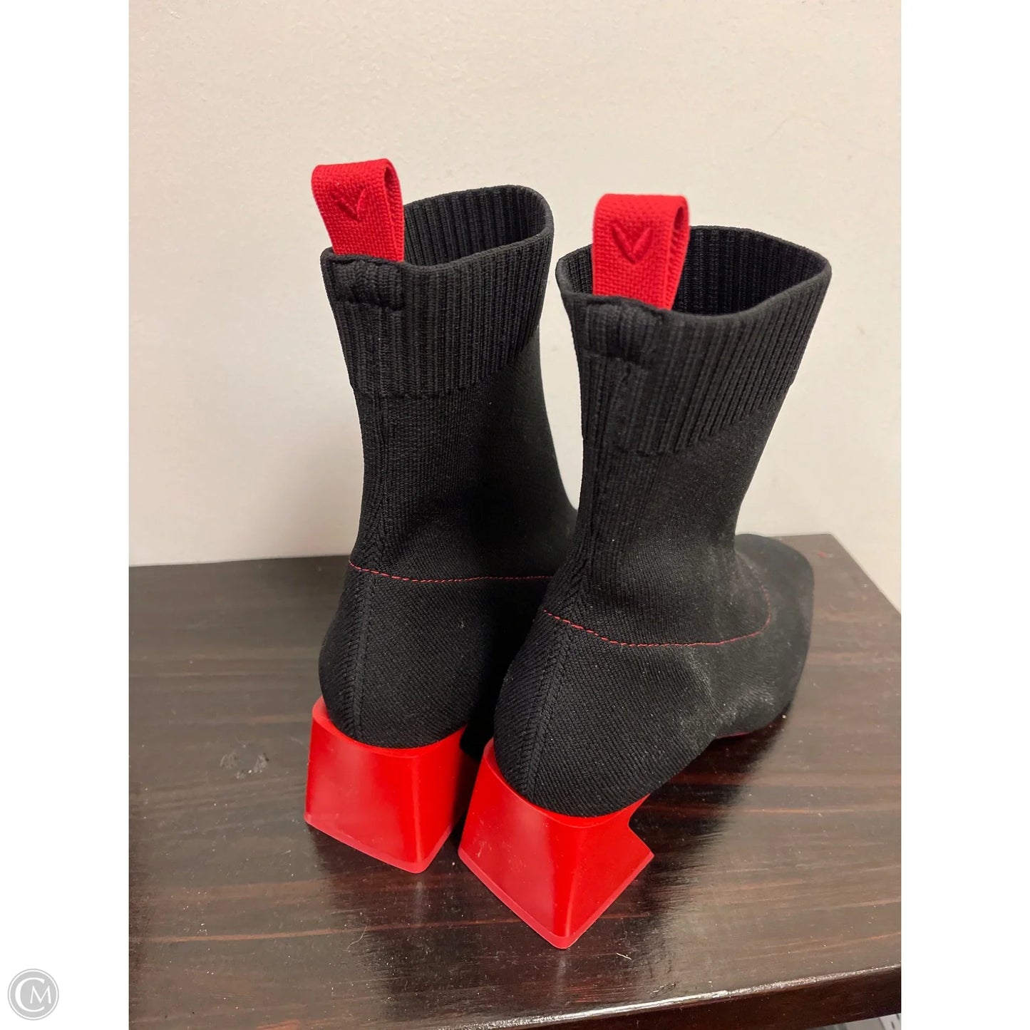 Boots Ankle Heels By Vivaia In Black & Red, Size: 9