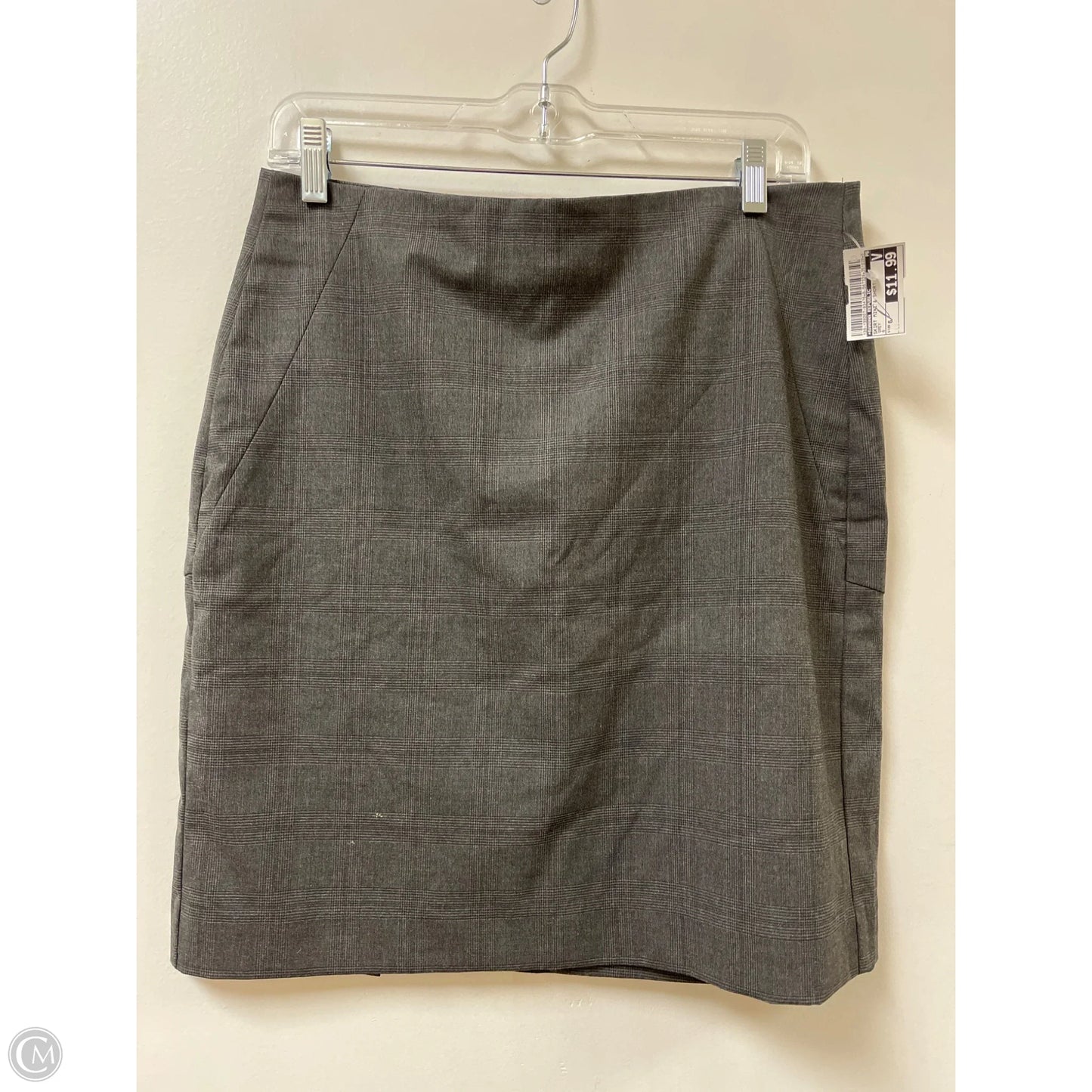 Skirt Mini & Short By Banana Republic In Grey, Size: 6