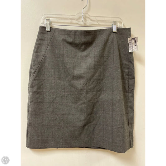 Skirt Mini & Short By Banana Republic In Grey, Size: 6