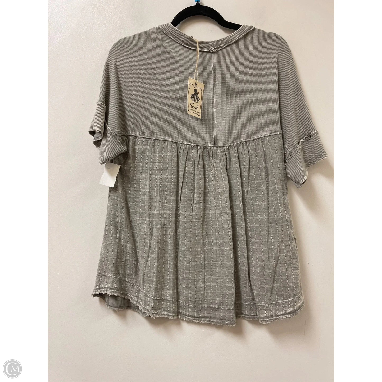 Top Short Sleeve By Easel In Grey, Size: S