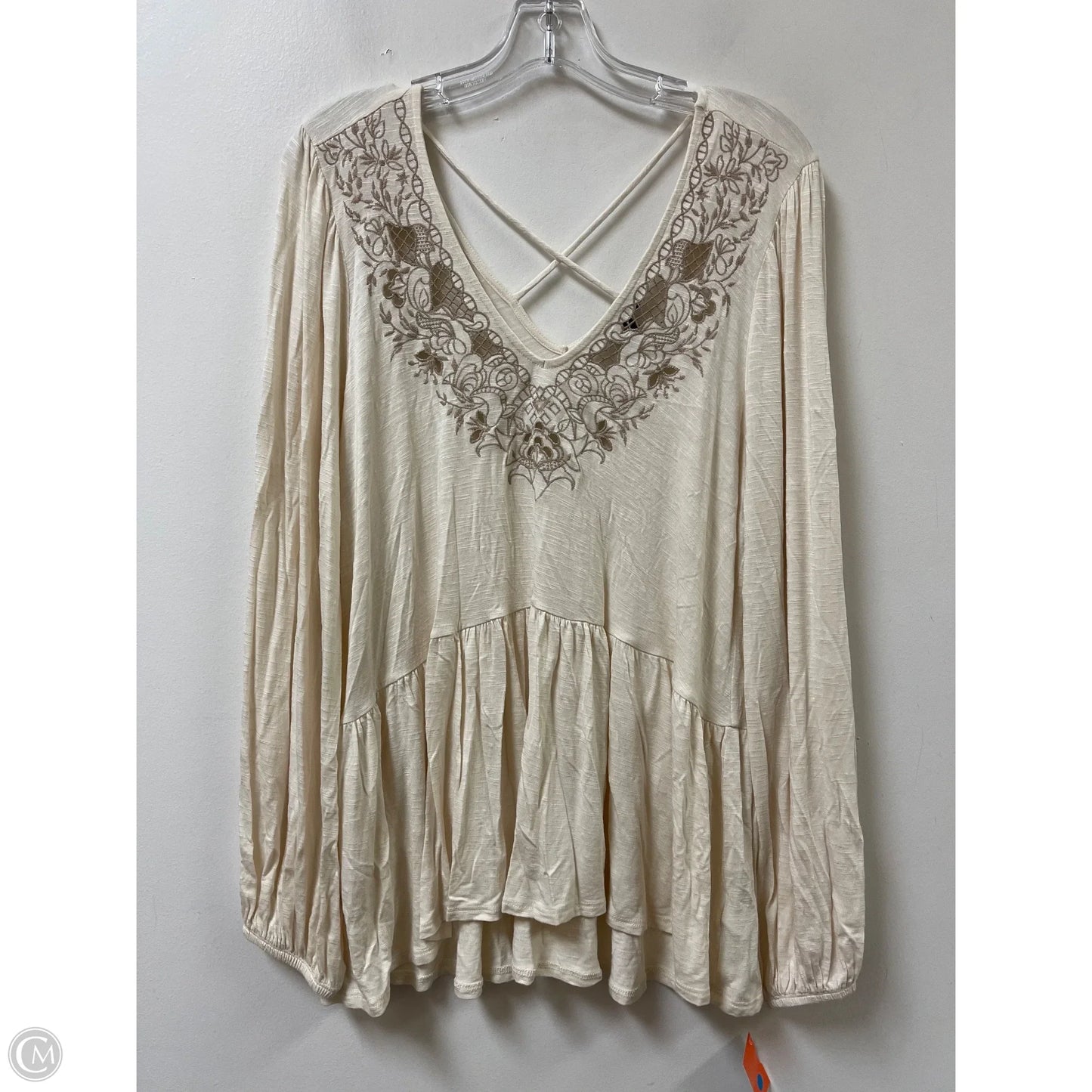 Top Long Sleeve By Torrid In Cream, Size: 1x