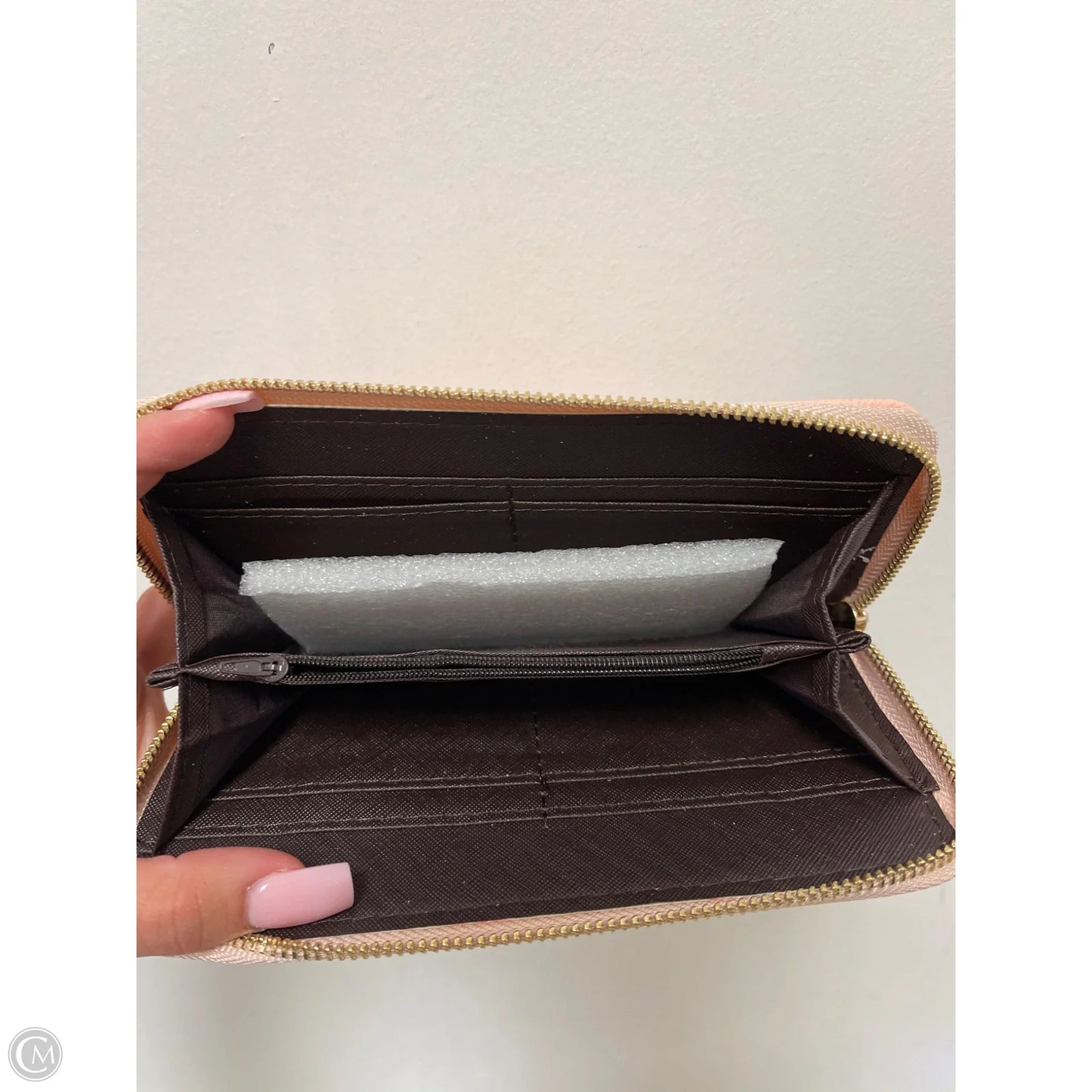 Wallet By Clothes Mentor, Size: Large