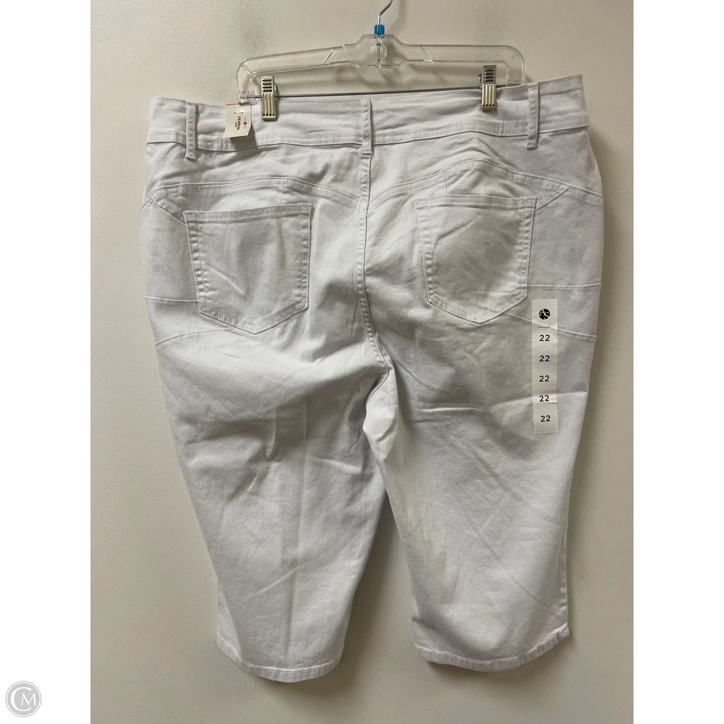 Capris By Ashley Stewart In White, Size: 22