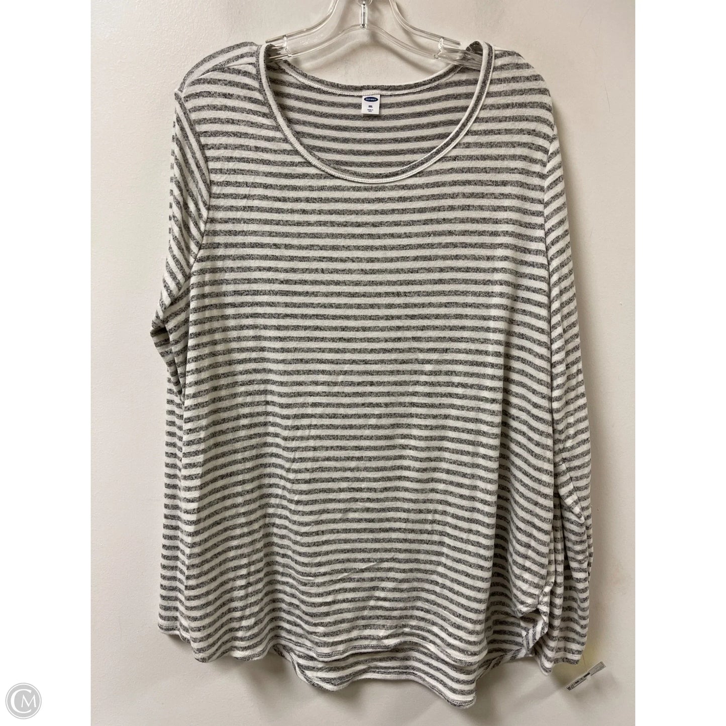 Top Long Sleeve By Old Navy In Grey & White, Size: 1x