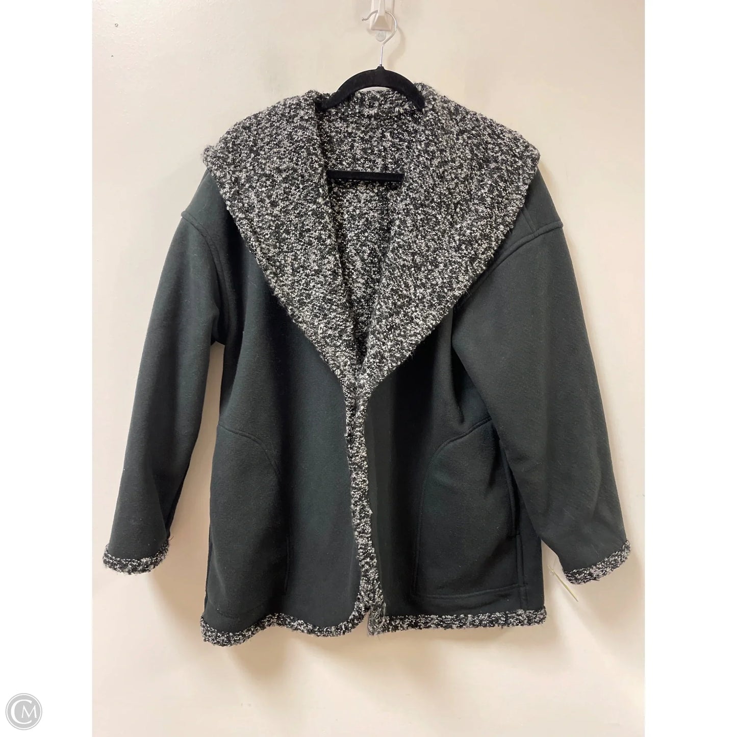 Cardigan By Clothes Mentor In Black & White, Size: M