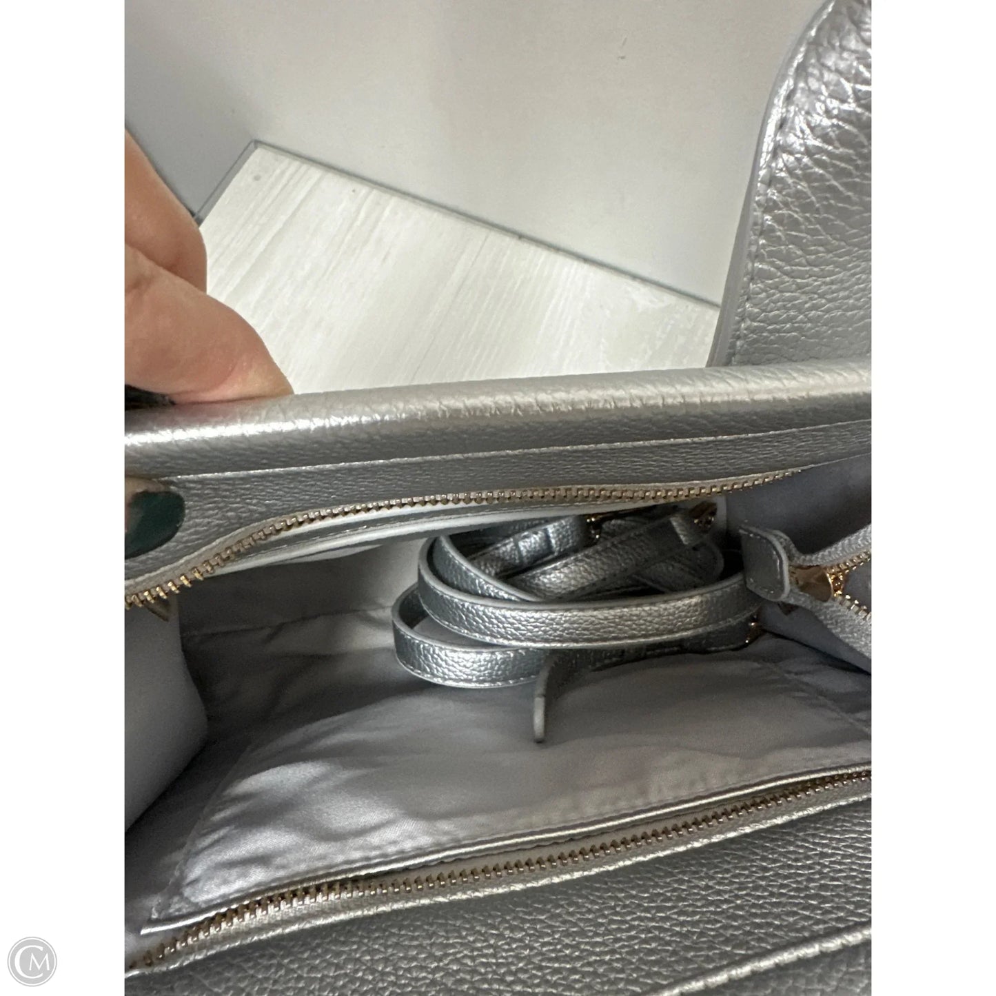 Handbag By Clothes Mentor, Size: Medium