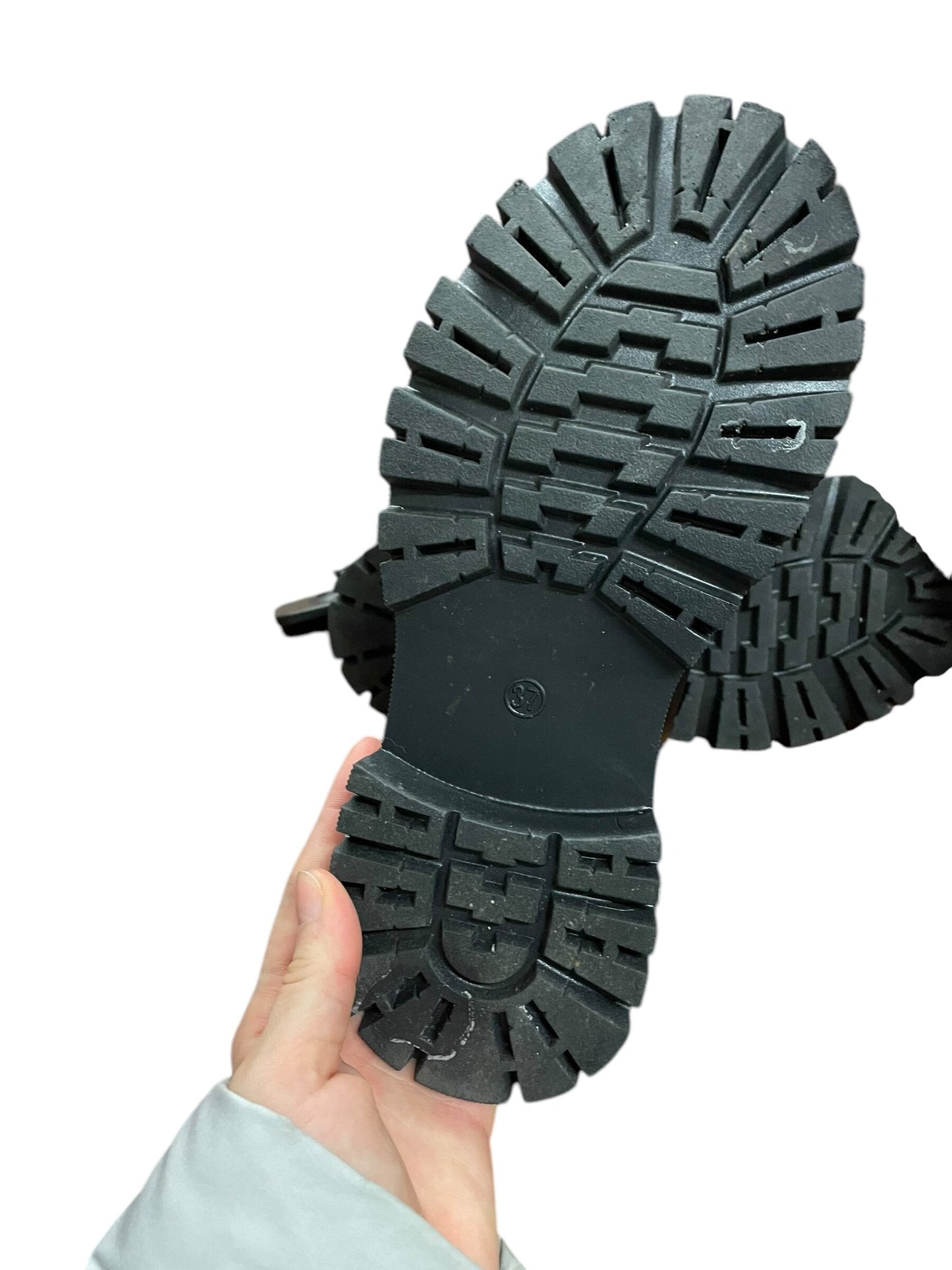 Boots Ankle Flats By Clothes Mentor Size: 6.5